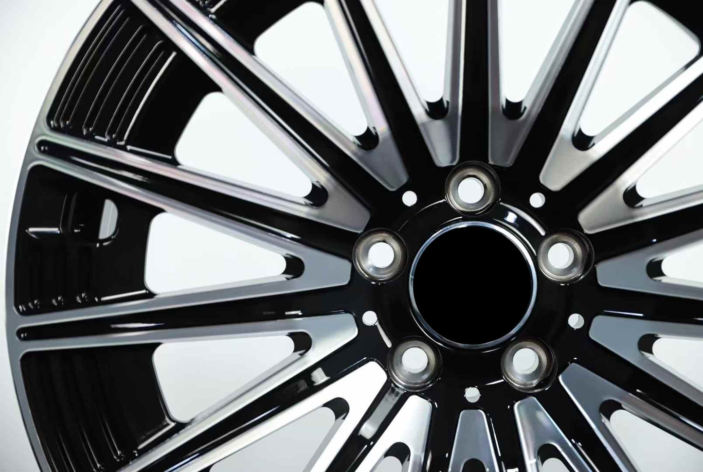 Custom Forged Wheels For Mercedes Benz GLA GLE GLS GLB A2474015200