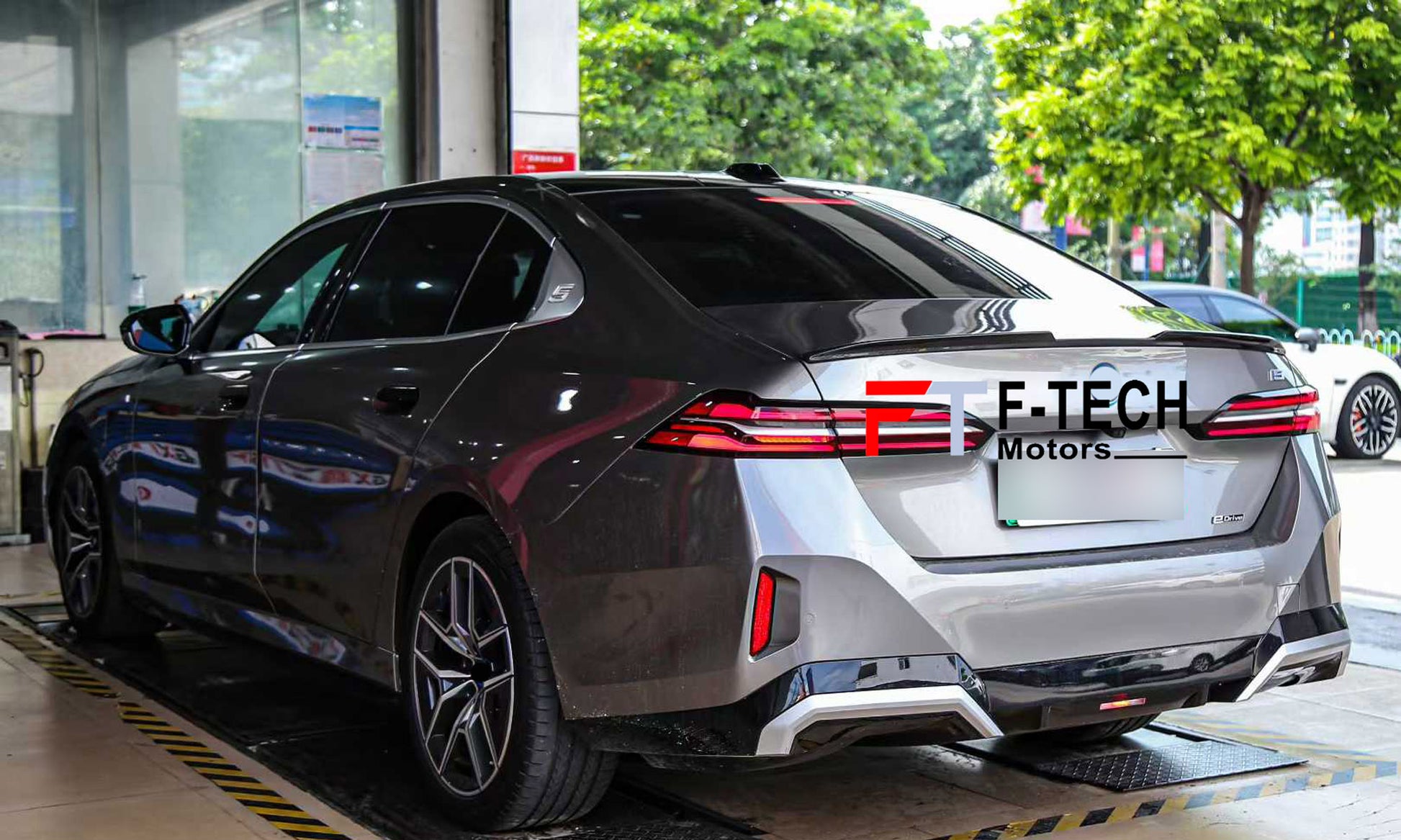 Dry Carbon Fiber MP Trunk Spoiler For BMW 5 Series G60 G68 2023+