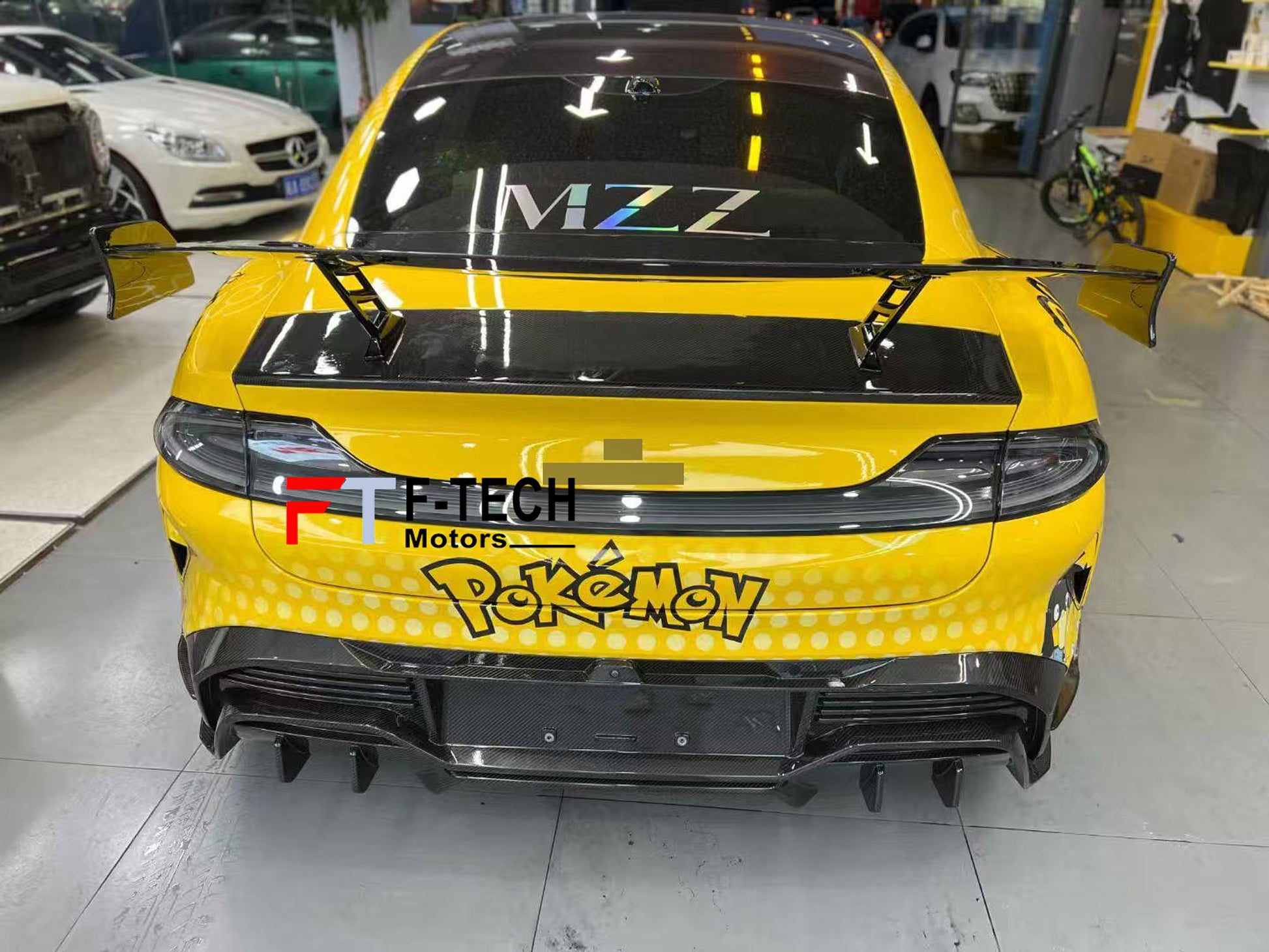 Dry Carbon Fiber Body Kit for Xiaomi SU7 2023+ Front Lip Hood Side Skirts Rear Diffuser Spoiler
