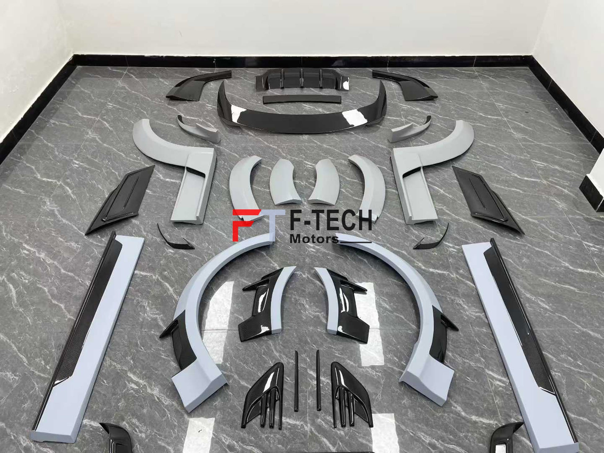 Dry Carbon Fiber Body Kit For Range Rover Sport SVR L494 2017 - 2023 Mansory