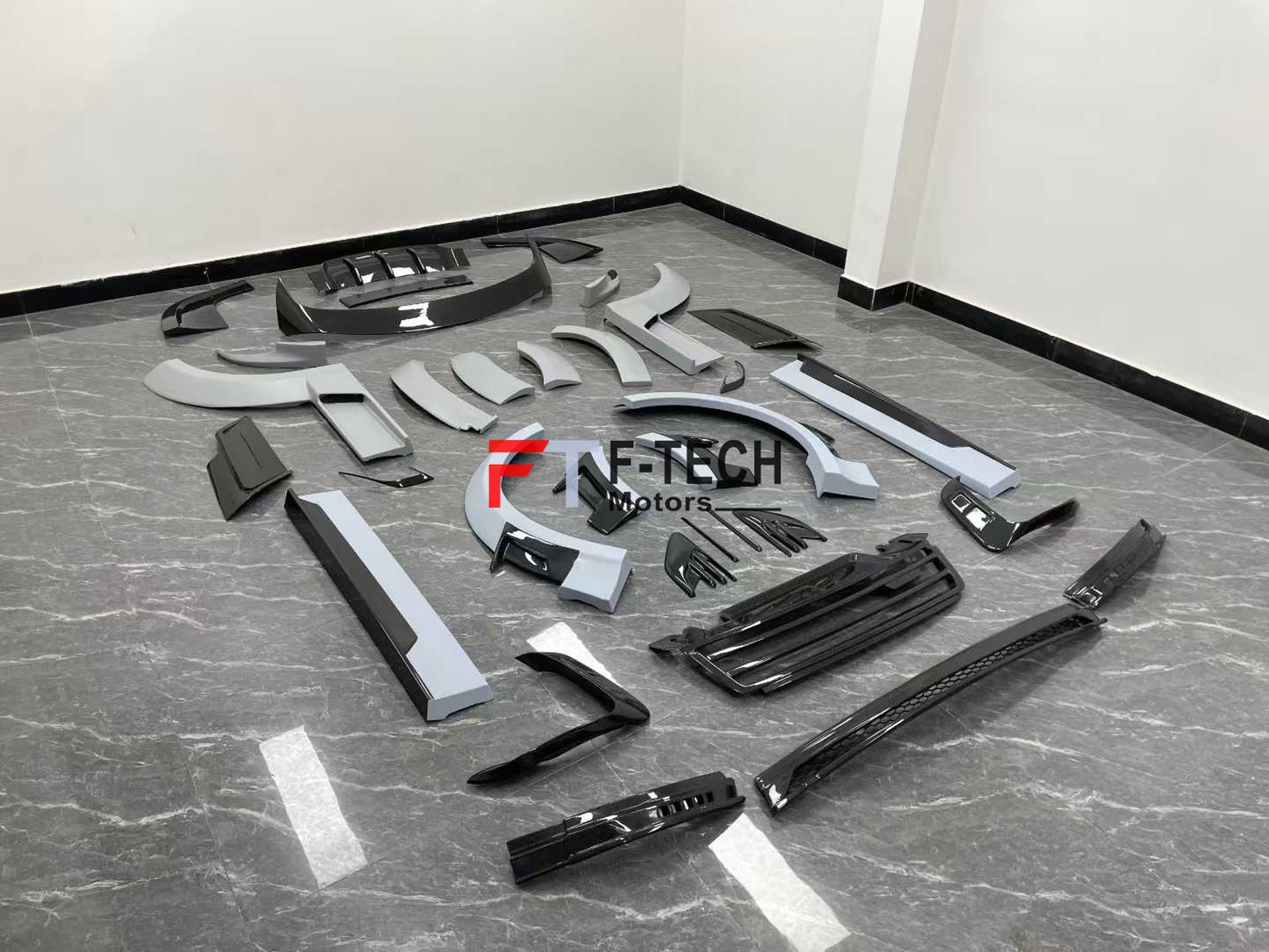 Dry Carbon Fiber Body Kit For Range Rover Sport SVR L494 2017 - 2023 Mansory