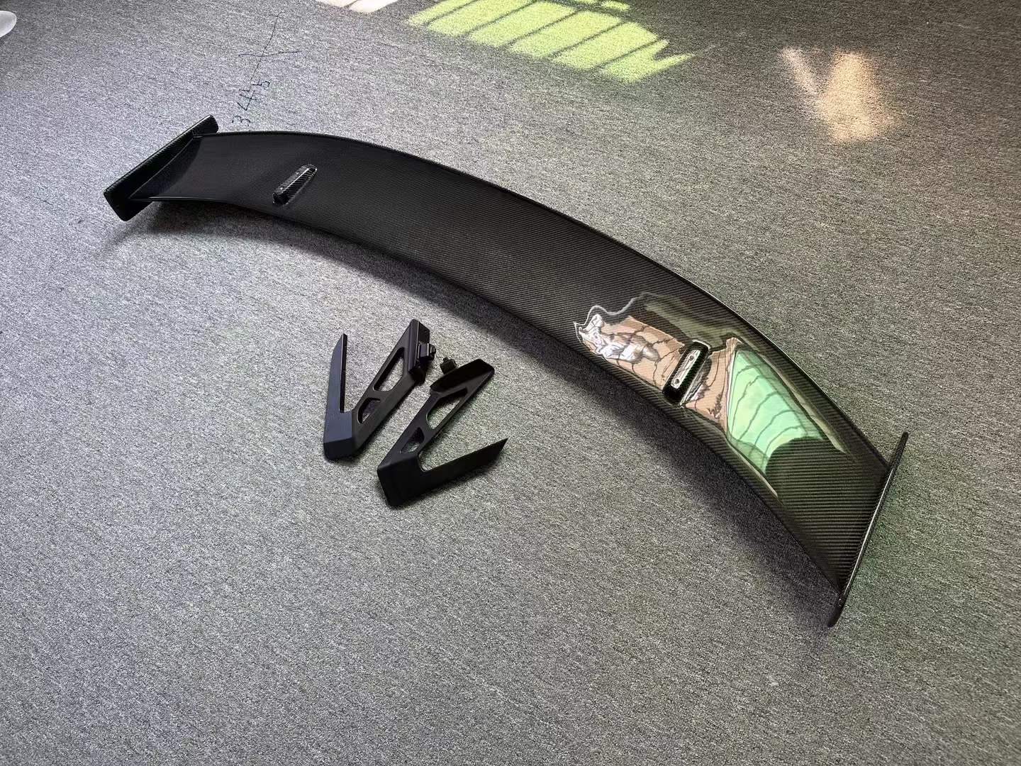 Carbon Fiber Rear Wing Spoiler for -Audi R8 2016 - 2023