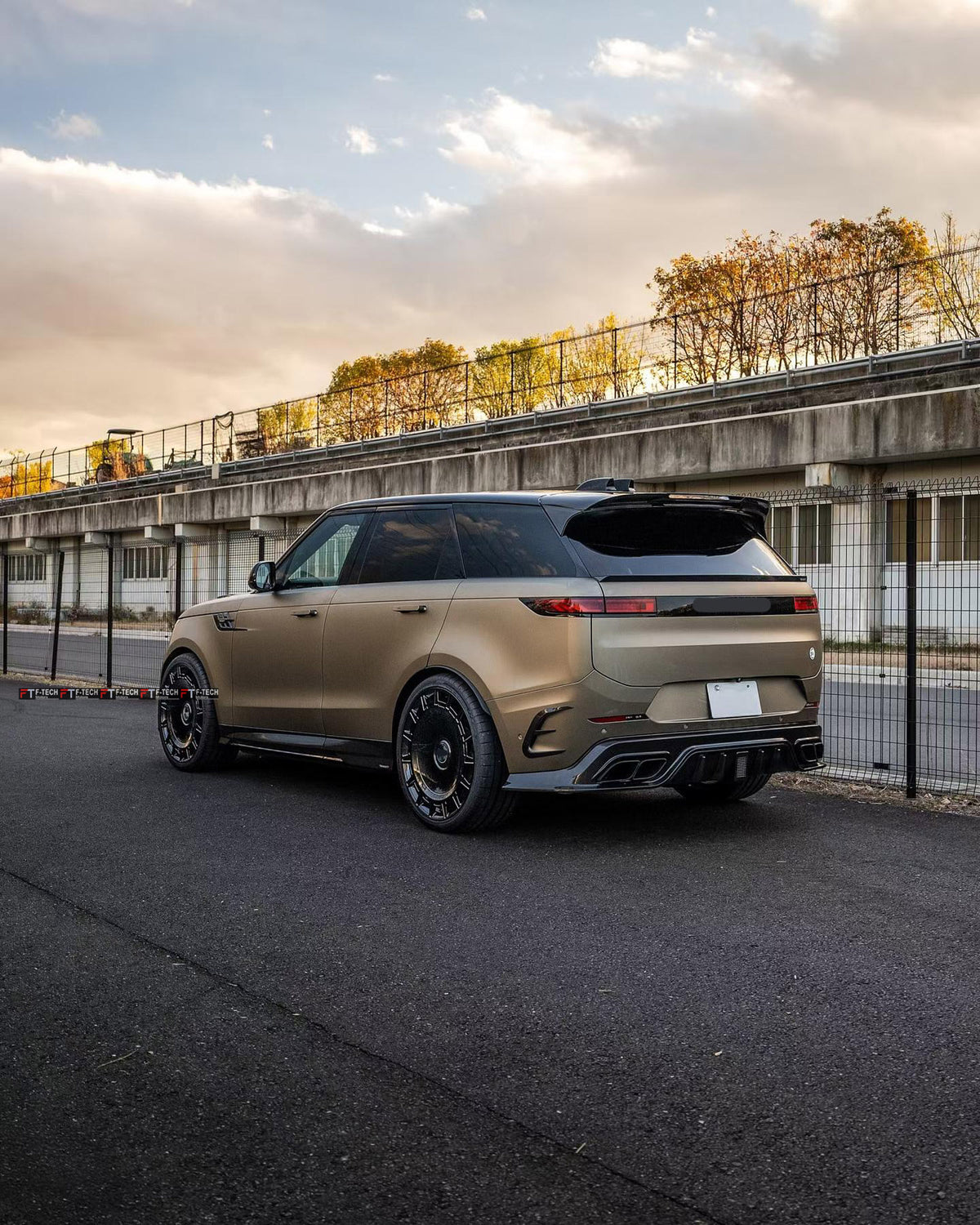 Dry Carbon Fiber Body Kit For Range Rover Sport SV L461 2023+ Mansory