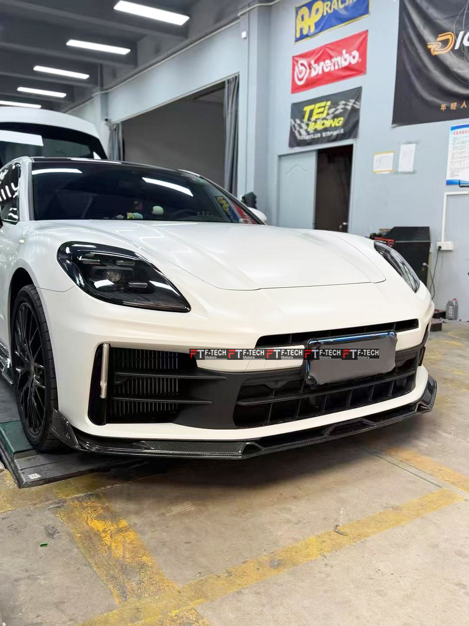 Dry Carbon Body Kit For Porsche Panamera 976 2024+