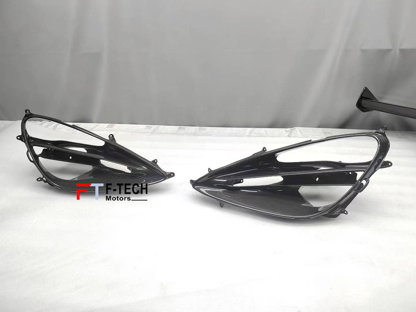 Dry Carbon Fiber Headlight Covers Frame For McLaren 720S 2017 - 2023