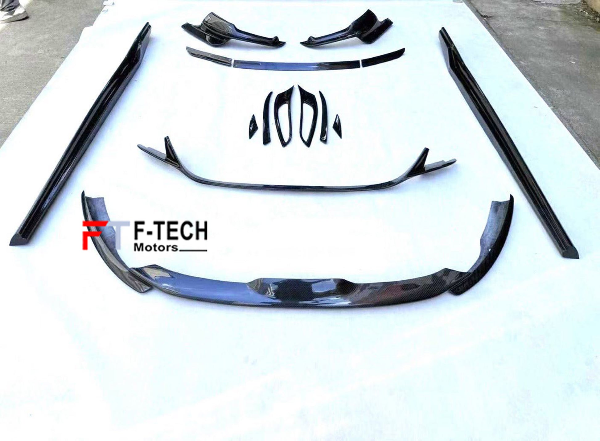 Dry Carbon Fiber Body Kit For Ferrari 812 Superfast 2017 - 2024 Novitec