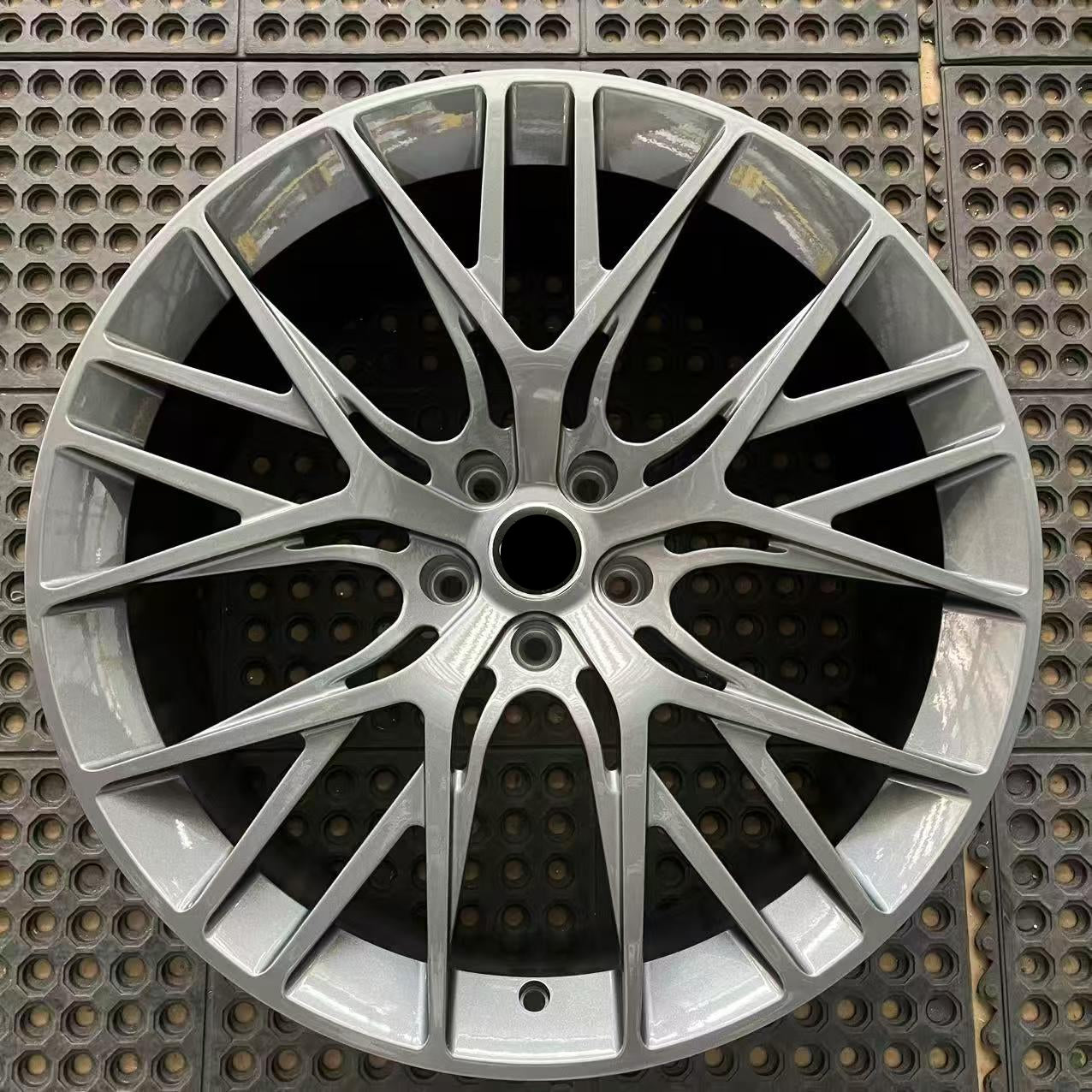 Forged Wheels Rims 18 19 20 21 22 23 24 26 inch For Aston Martin DBX DB11 DB12 DB9 DBS Rapide V12 Speedster V8 Vantage Valour Vanquish Zagato (Copy)