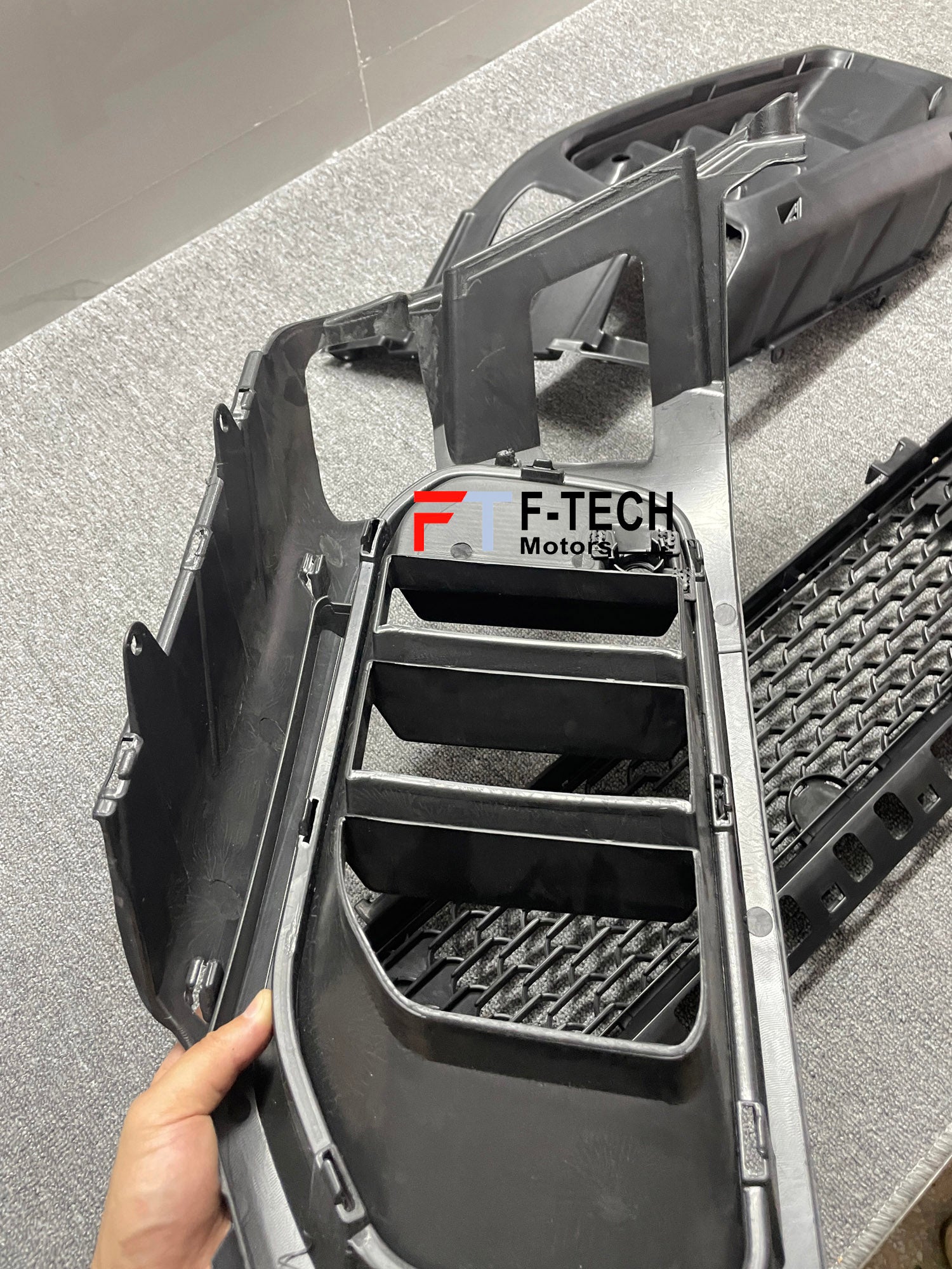Mercedes Benz G Wagon W464 G63 To W465 G63 2025+ Front Bumper Side Grille