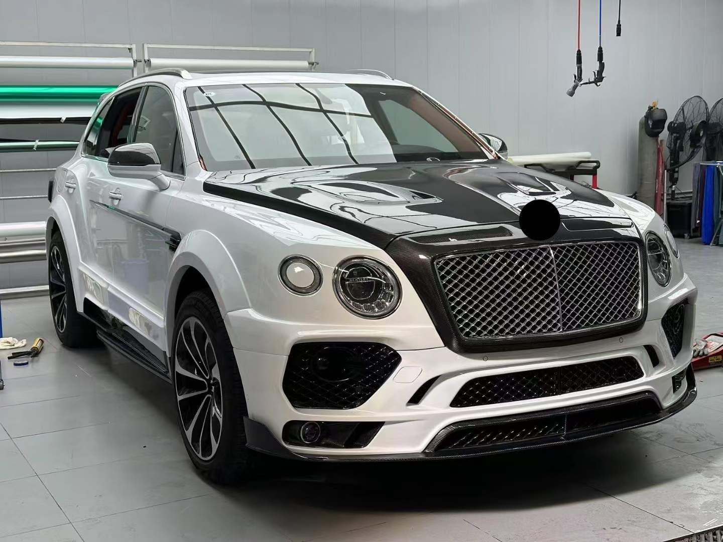 Carbon Fiber Wide Body Kit fits Bentley Bentayga 2015-2020 Mansory