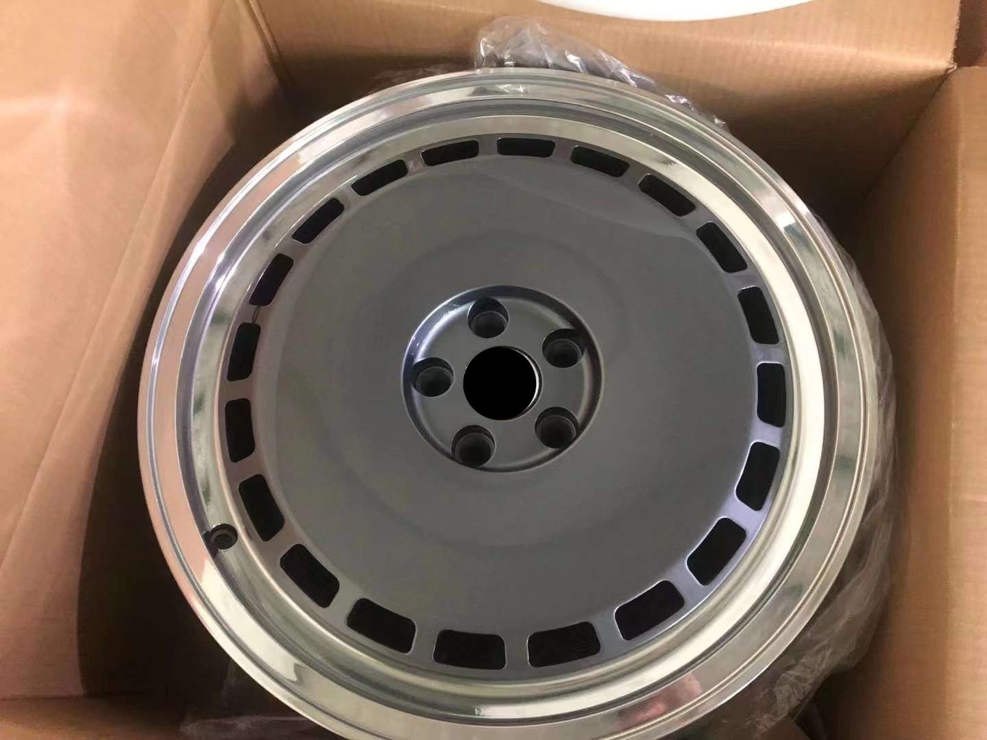 Monoblock Custom Forged Alloy Wheels For Rolls Royce Ghost Cullinan Phantom Wraith Dawn