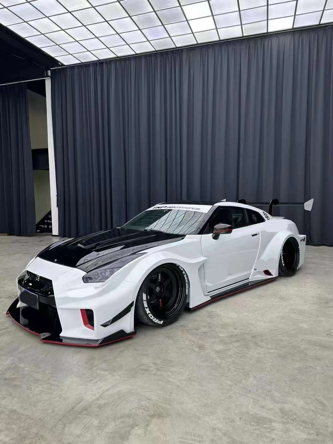 LB style body kit for Nissan GT-R 2016 Present liberty walk