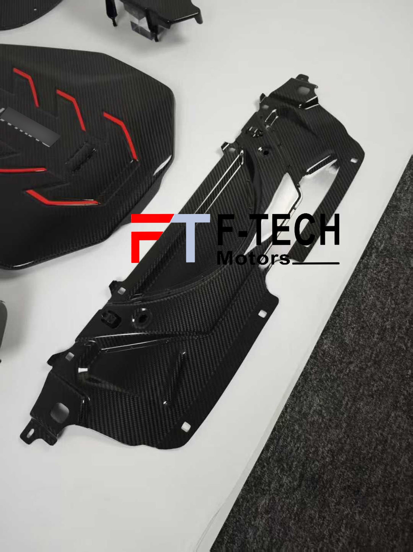 Carbon Fiber Engine Bay Covers For BMW M5 G90 G99 2024+