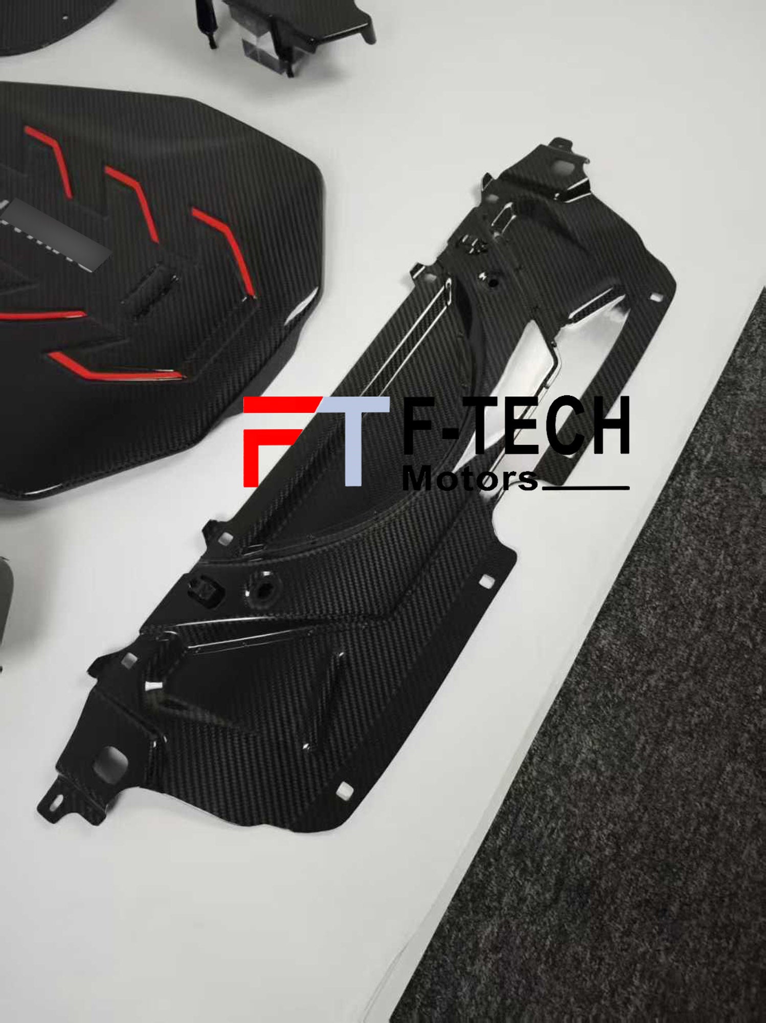 Carbon Fiber Engine Bay Covers For BMW M5 G90 G99 2024+