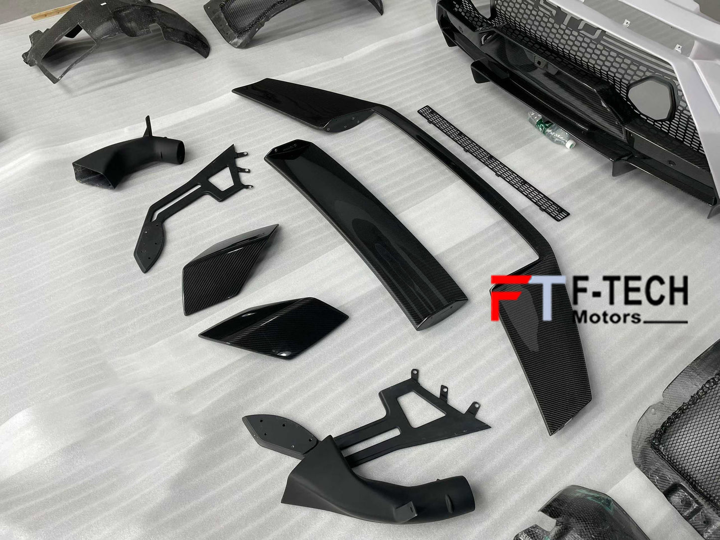 Lamborghini Huracan EVO LP580 LP610 Upgrade to Huracan STO Dry Carbon Body Kit