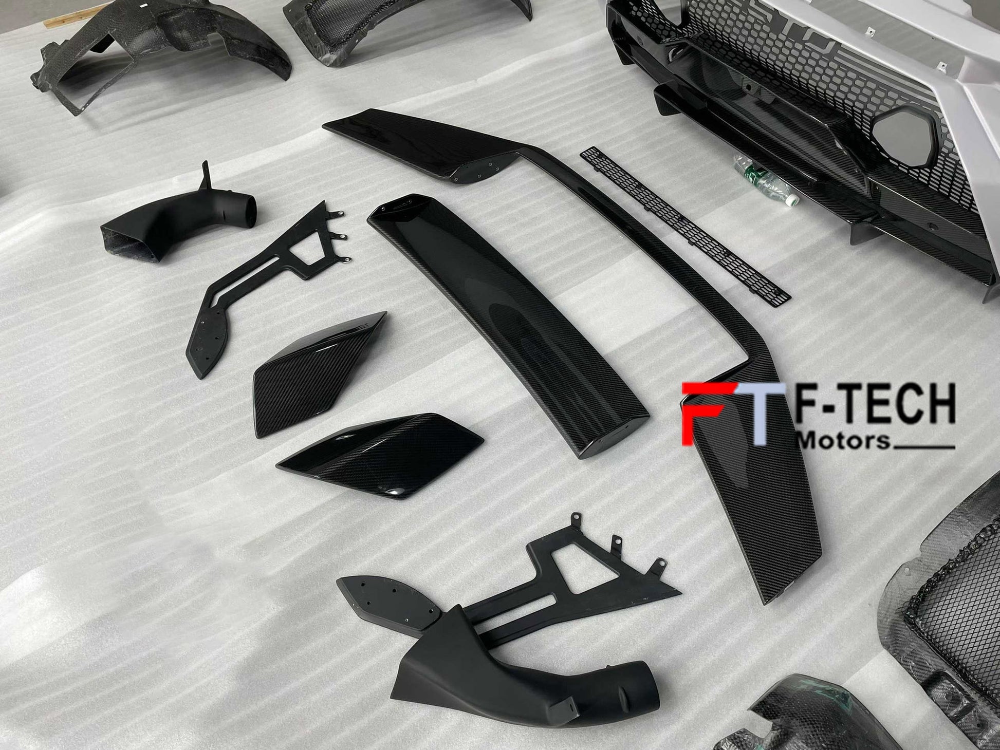 Lamborghini Huracan EVO LP580 LP610 Upgrade to Huracan STO Dry Carbon Body Kit