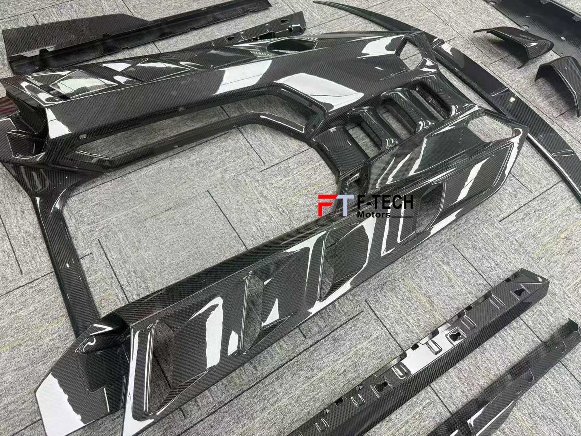 Dry Carbon OEM Look Body Kit For Lamborghini Revuelto 2024+
