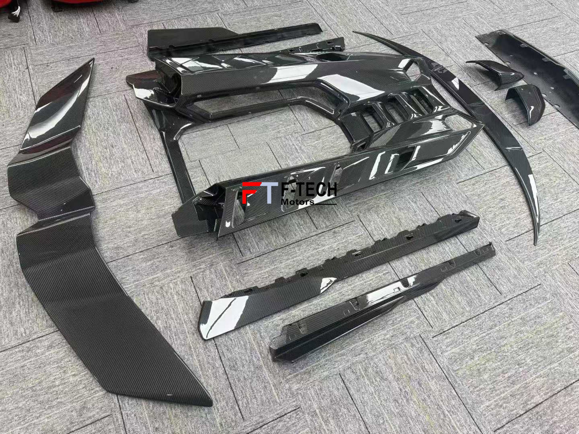 Dry Carbon OEM Look Body Kit For Lamborghini Revuelto 2024+