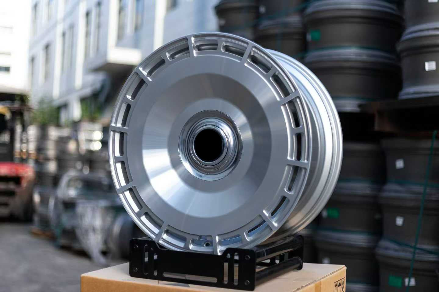 Custom Forged Wheels For Mercedes Benz Li Auto L6 L7 L8 L9 i6 i8 Mega One