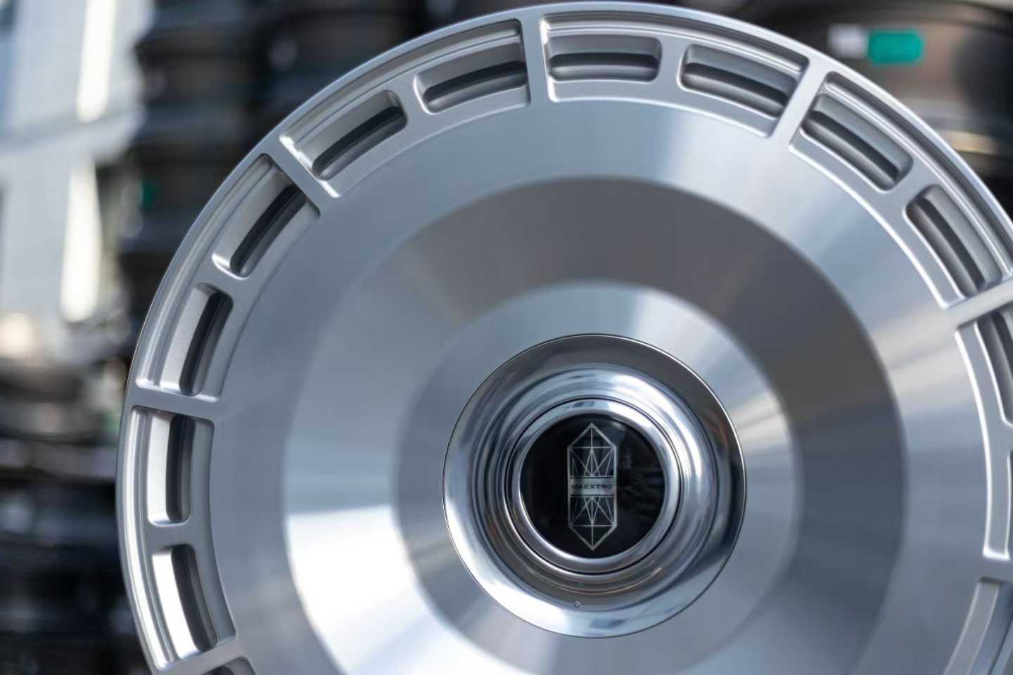 Custom Forged Wheels For Mercedes Benz Li Auto L6 L7 L8 L9 i6 i8 Mega One