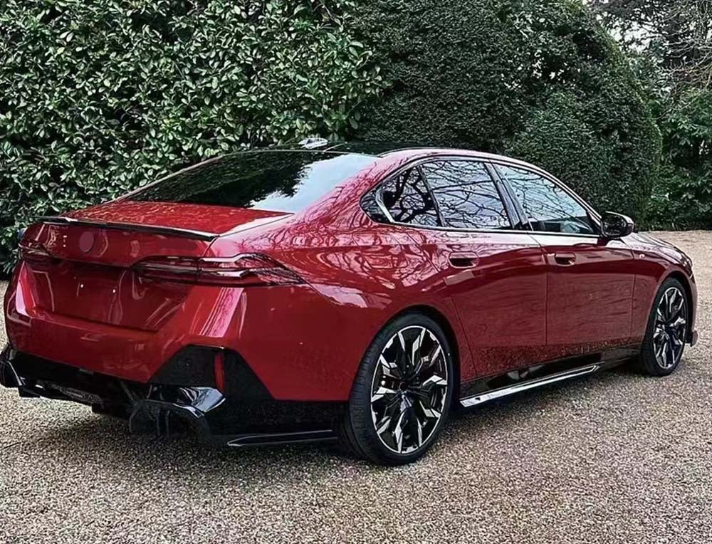 M Performance style gloss black aero body kit for BMW 5 series G60 G68 2023+