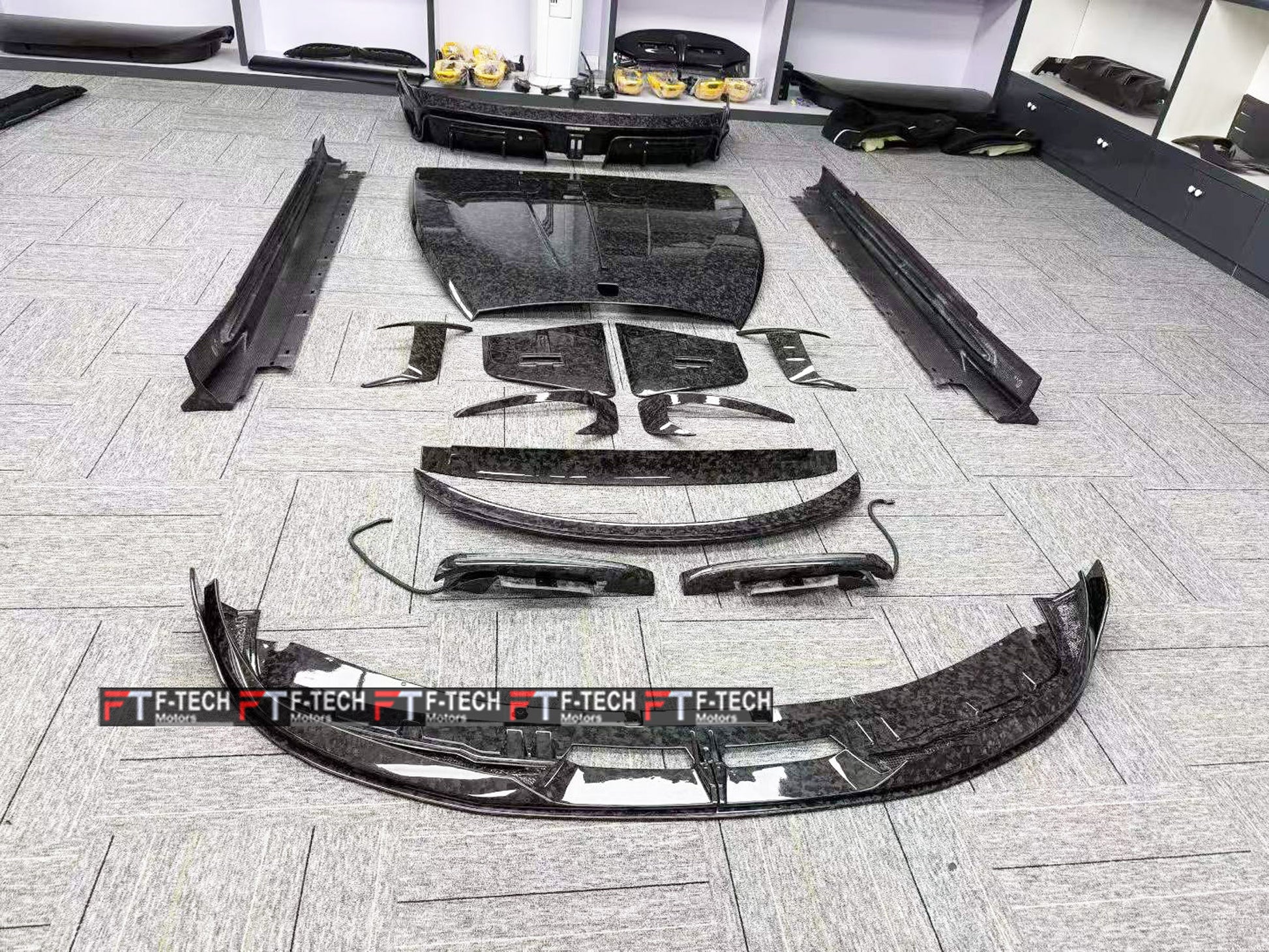 Forged Carbon Fiber Body Kit For Rolls Royce Spectre 2025+ Mansory