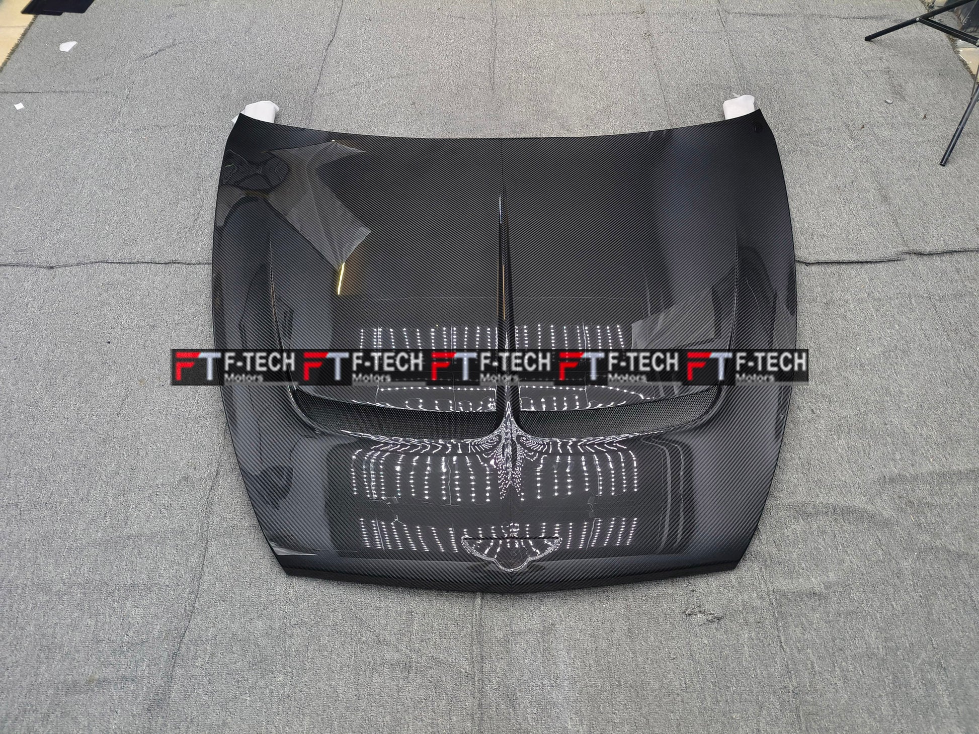 Dry Carbon Fiber Wide Body Kit For Bentley Bentayga 2021+ Mansory