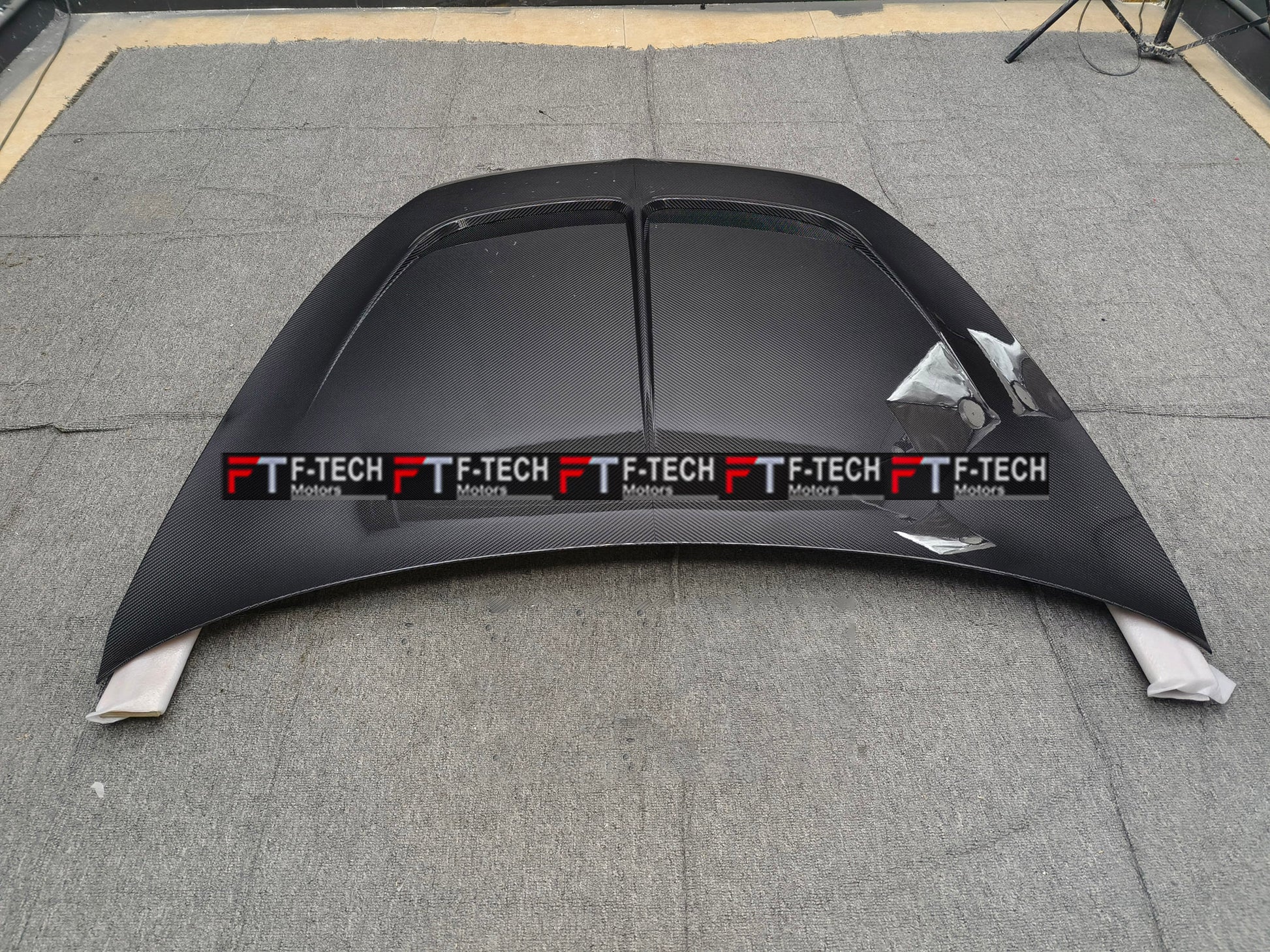 Dry Carbon Fiber Wide Body Kit For Bentley Bentayga 2021+ Mansory