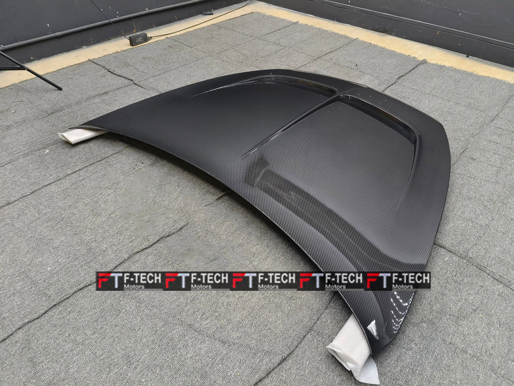 Dry Carbon Fiber Wide Body Kit For Bentley Bentayga 2021+ Mansory