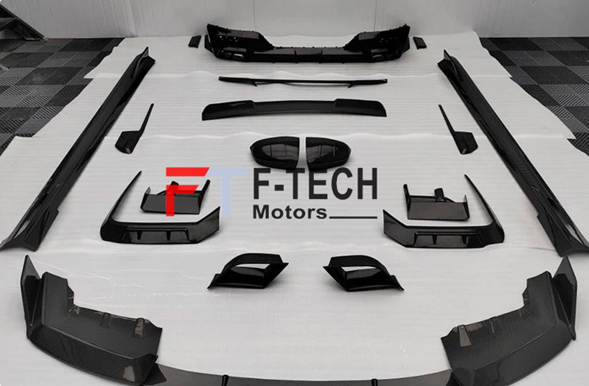 Dry Carbon Fiber Body Kit For BMW 7 Series G70 2022+ Mansory