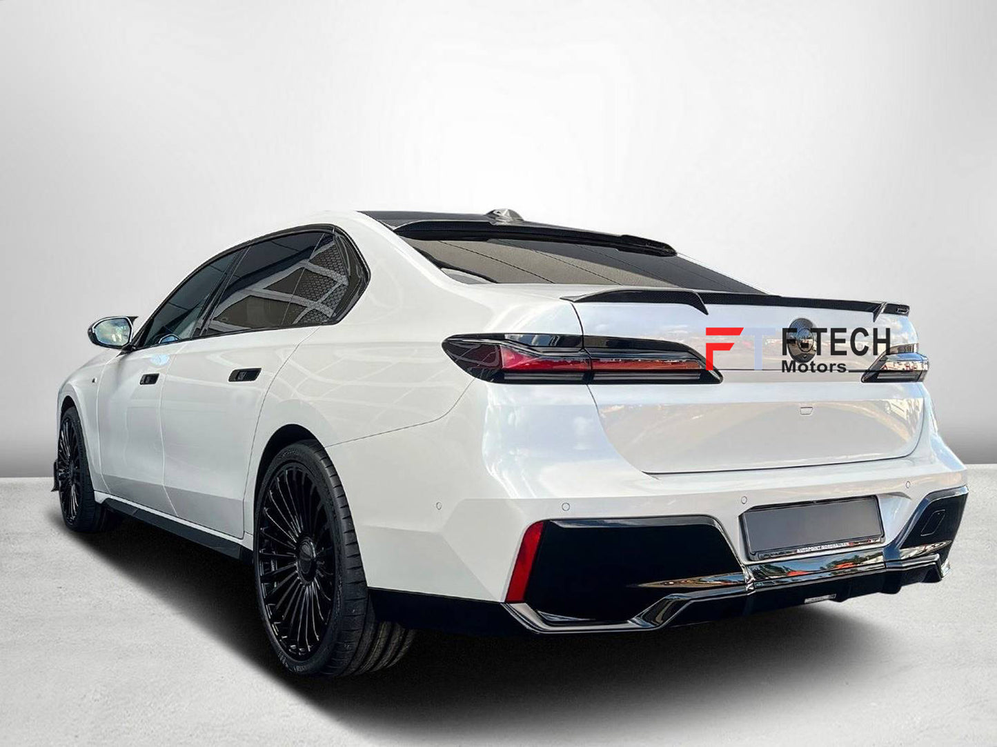 Dry Carbon Fiber Body Kit For BMW 7 Series G70 2022+ Mansory
