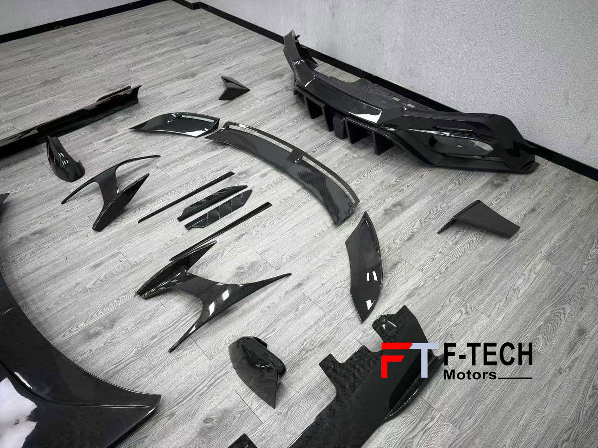 Dry Carbon Fiber Body Kit For Ferrari Roma 2020+ Mansory