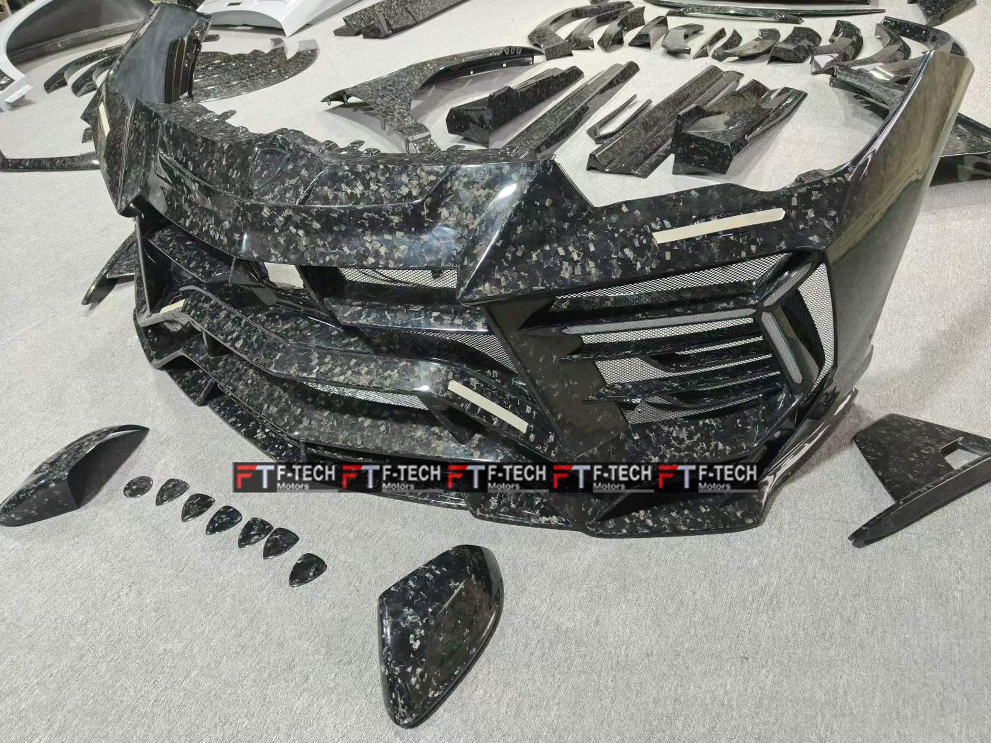Full Forged Carbon Fiber Wide Body Kit For Lamborghini Urus 2024+ Mansory Venatus S