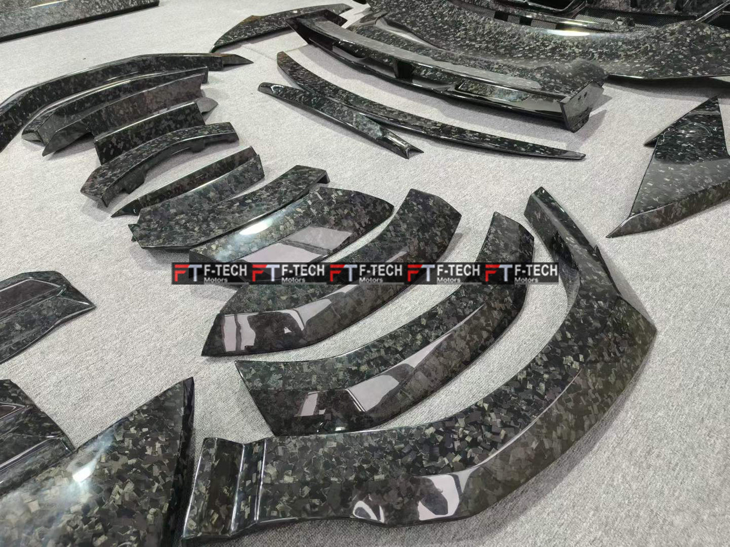 Full Forged Carbon Fiber Wide Body Kit For Lamborghini Urus 2024+ Mansory Venatus S
