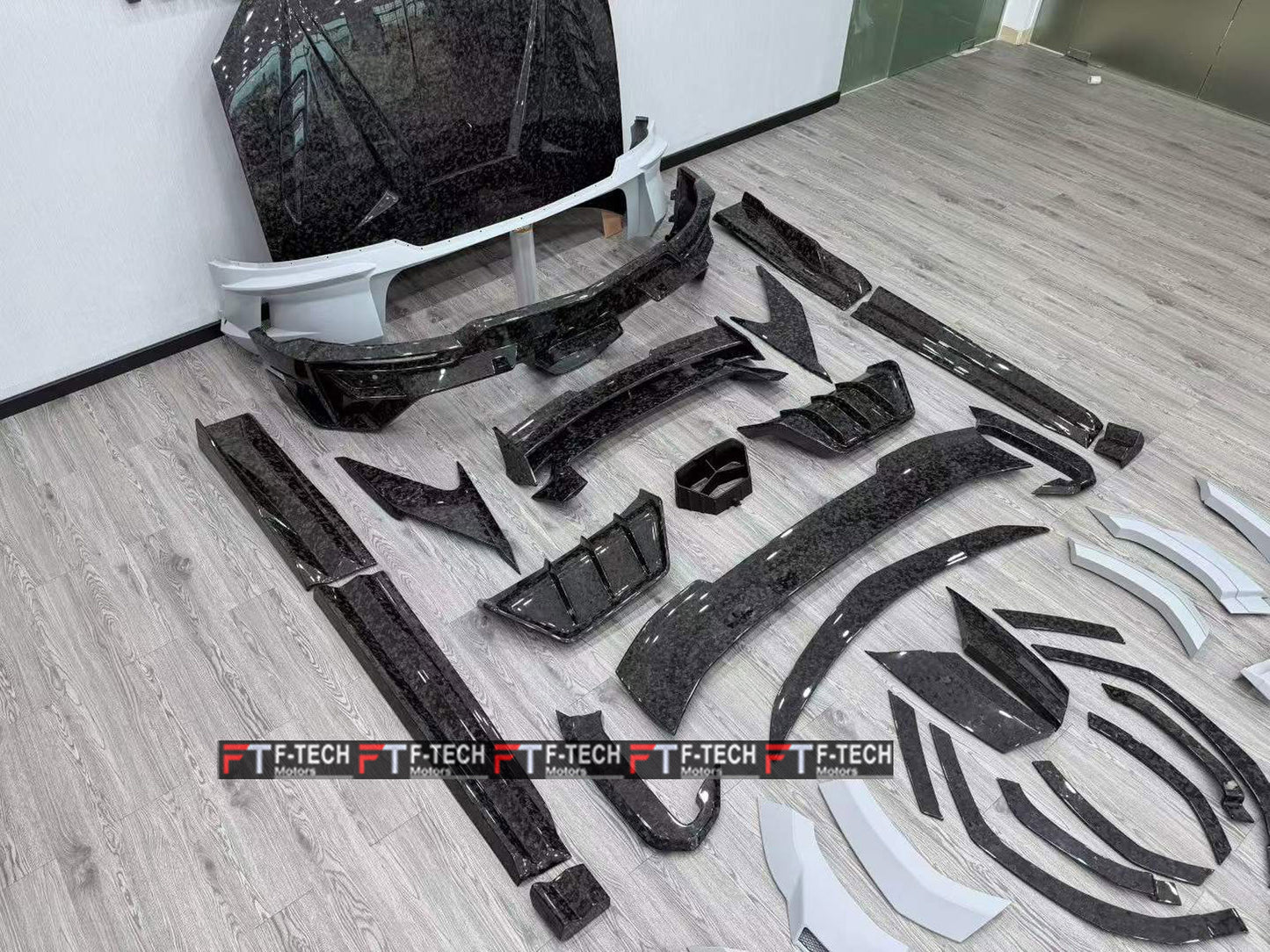 Forged Carbon Fiber Wide Body Kit For Lamborghini Urus Se 2024+