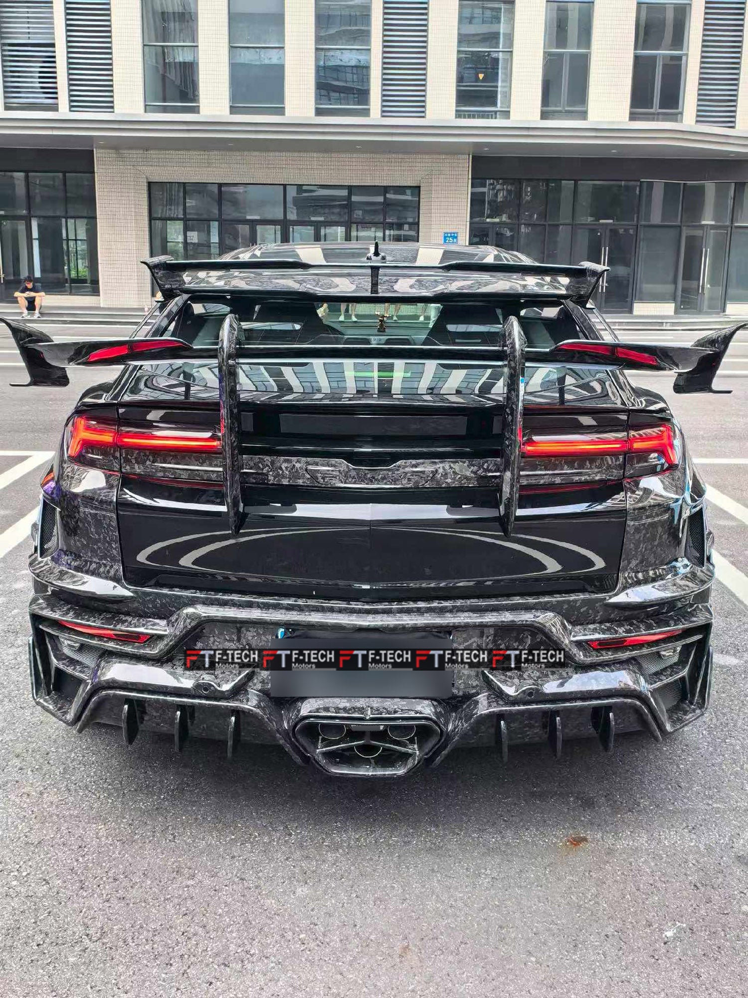 Forged Carbon Fiber Wide Body Kit for Lamborghini Urus SE (2024+) Mansory Venatus SE