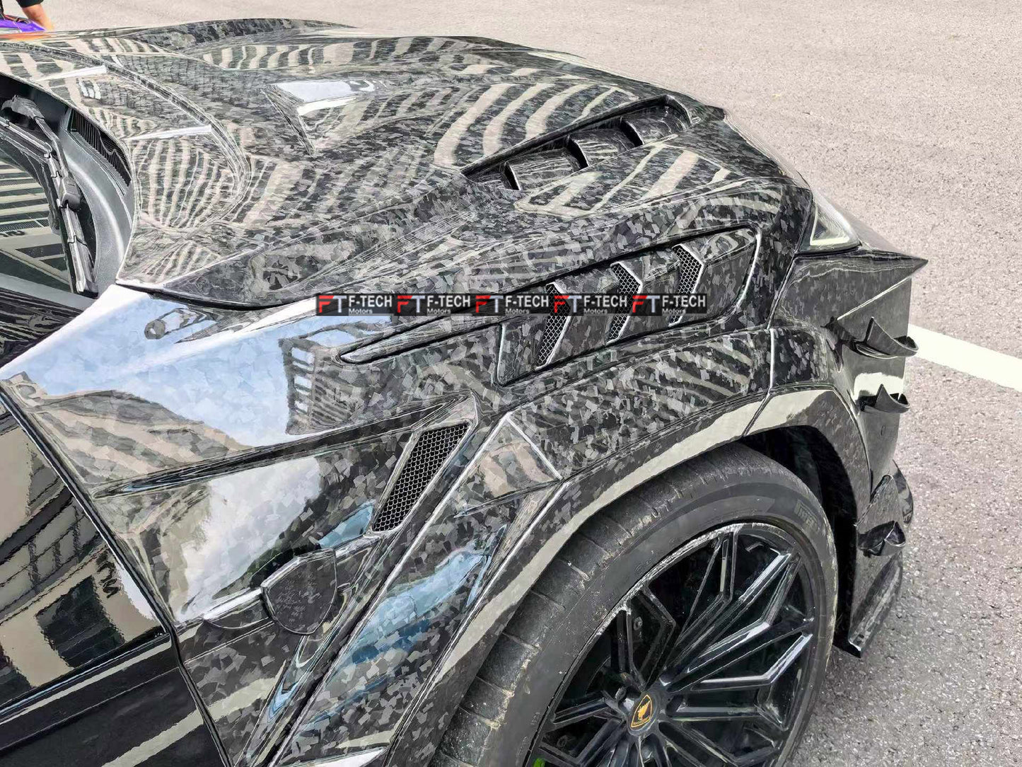 Forged Carbon Fiber Wide Body Kit for Lamborghini Urus SE (2024+) Mansory Venatus SE
