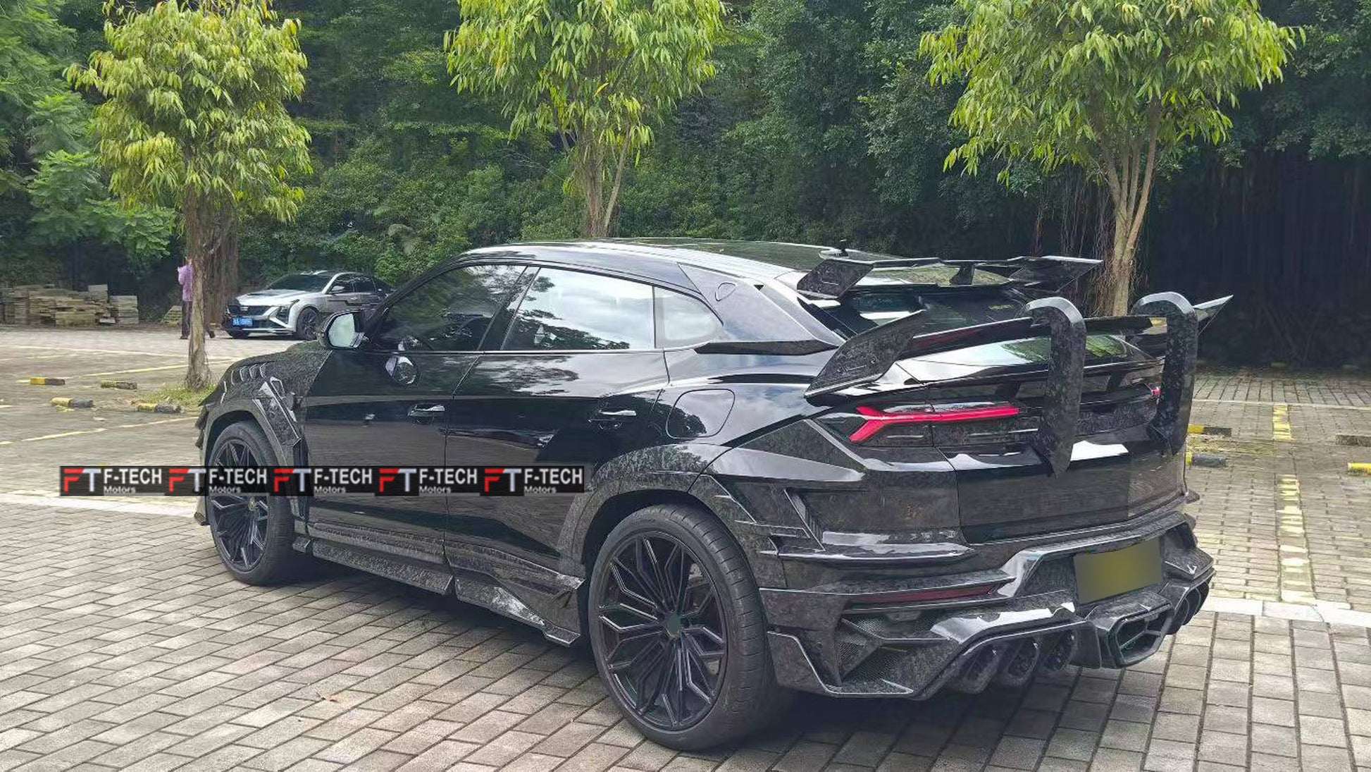 Forged Carbon Fiber Wide Body Kit for Lamborghini Urus SE (2024+) Mansory Venatus SE