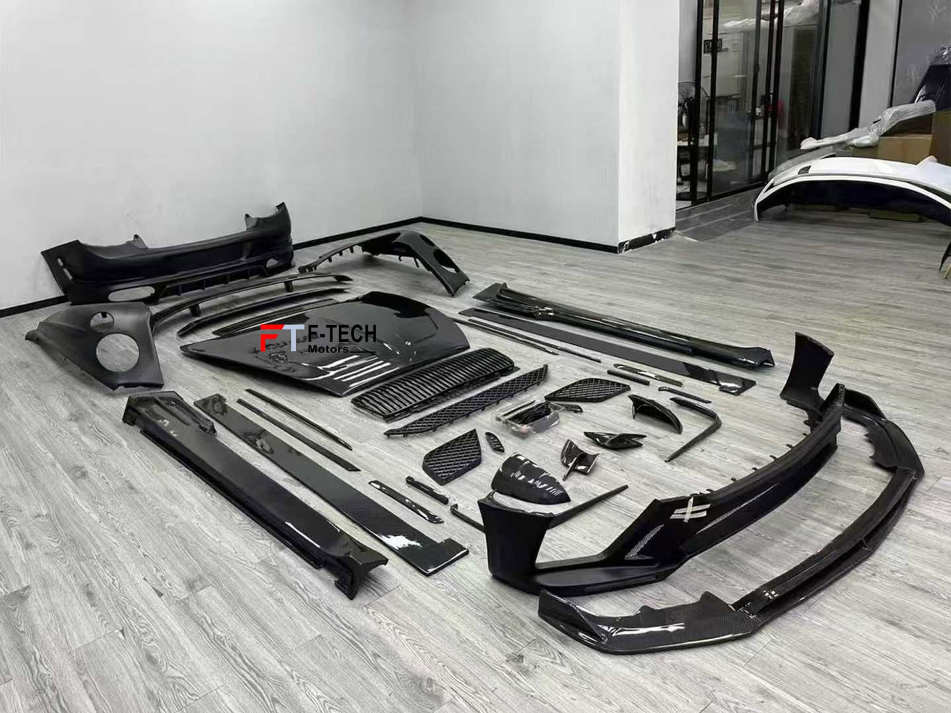 Dry Carbon Fiber Body Kit For Bentley Continental GT GTC 2017 - 2023 Mansory