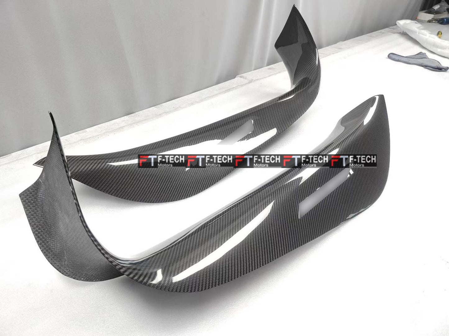 Gloss Dry Carbon Fiber Side Door Sills For McLaren GT 2019 - 2023