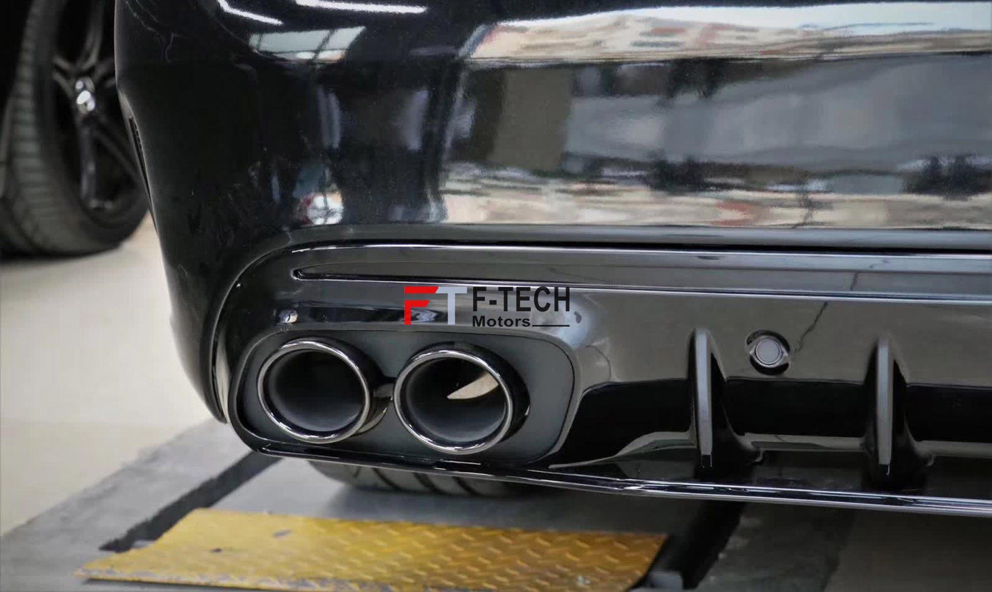 C43 AMG Look Rear Diffuser Exhaust Tips For Mercedes Benz C Class W205 2015 - 2021