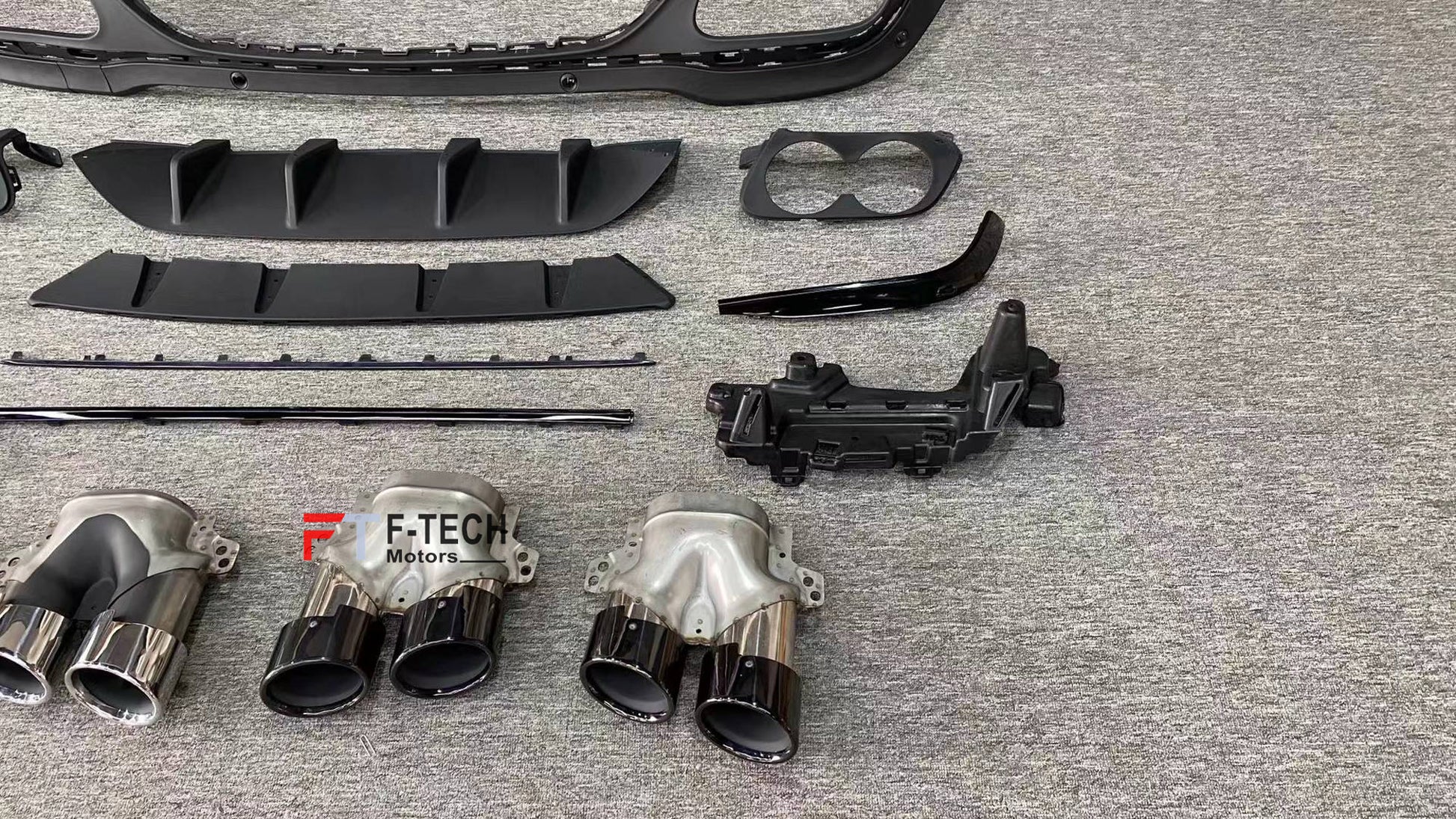 GLC 43 AMG Rear Diffuser Exhaust Tips For Mercedes Benz GLC X253 2019 - 2023