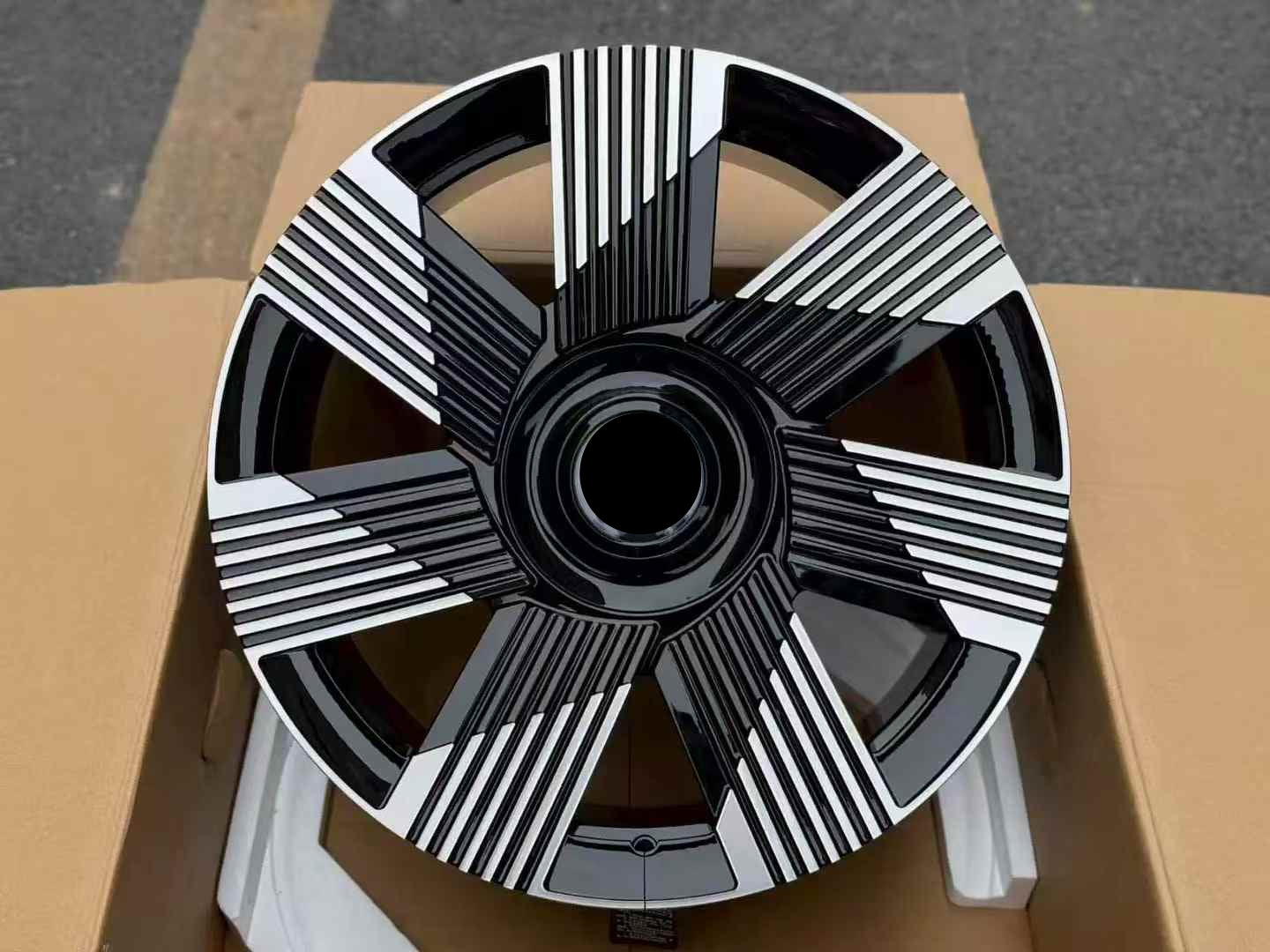 Monoblock Custom Forged Alloy Wheels Rims For Rolls Royce Cullinan Ghost Spectre Phantom Dawn Wraith