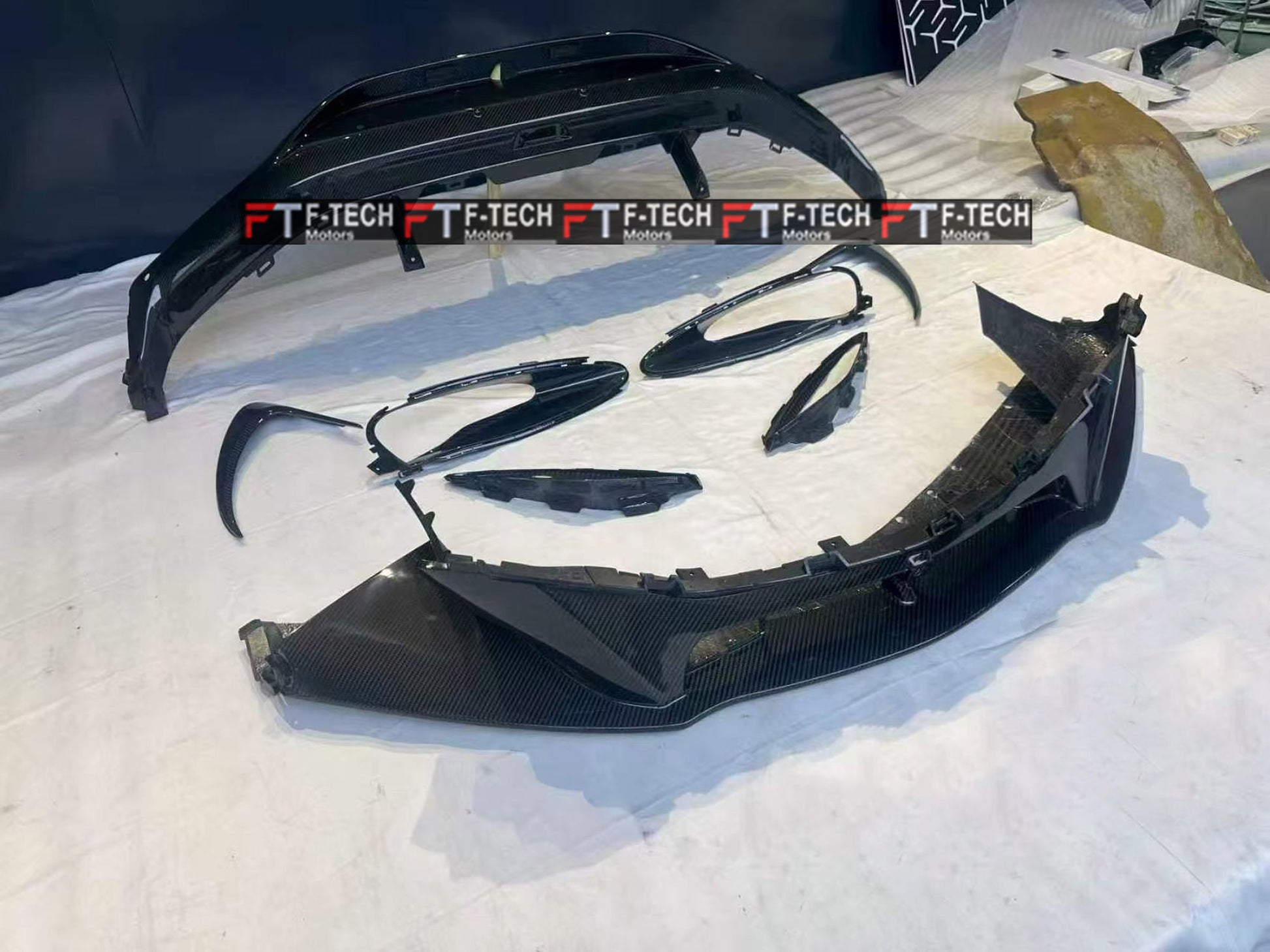 Dry Carbon Fiber Body Kit For McLaren Artura 2023+  Novitec