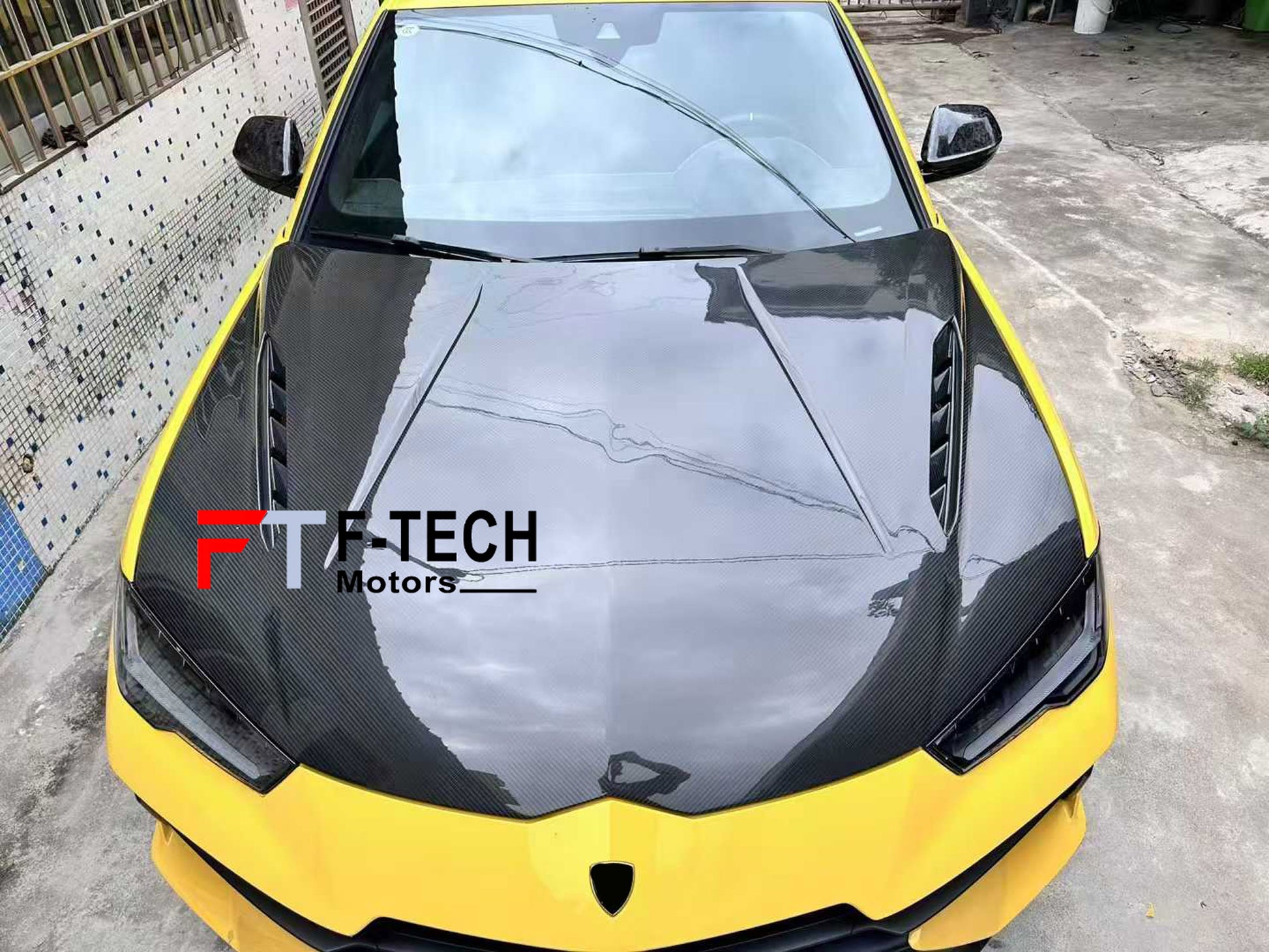 Dry Carbon Fiber Hood Bonnet for Lamborghini Urus 2018+ Performante Style