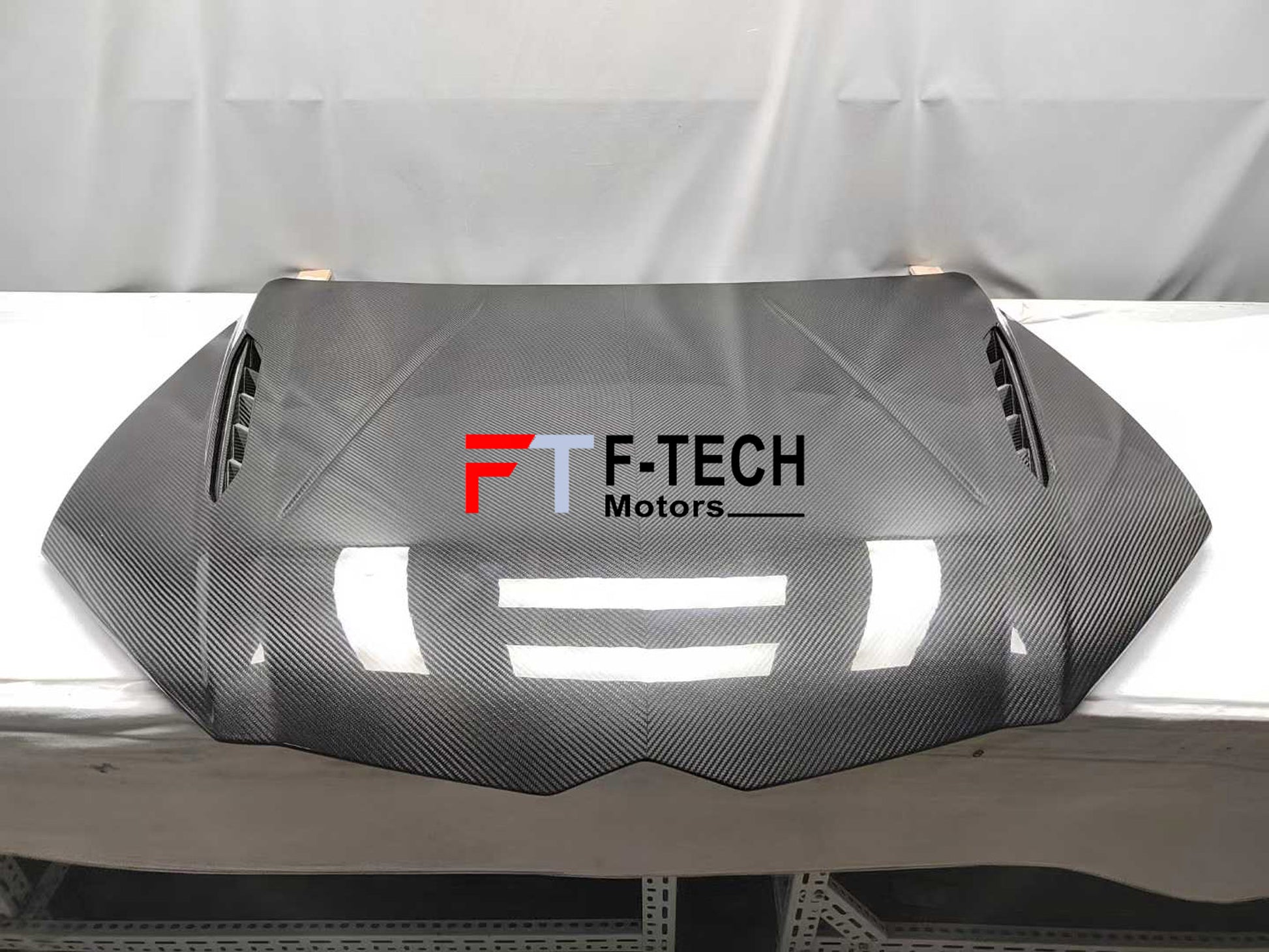 Dry Carbon Fiber Hood Bonnet for Lamborghini Urus 2018+ Performante Style