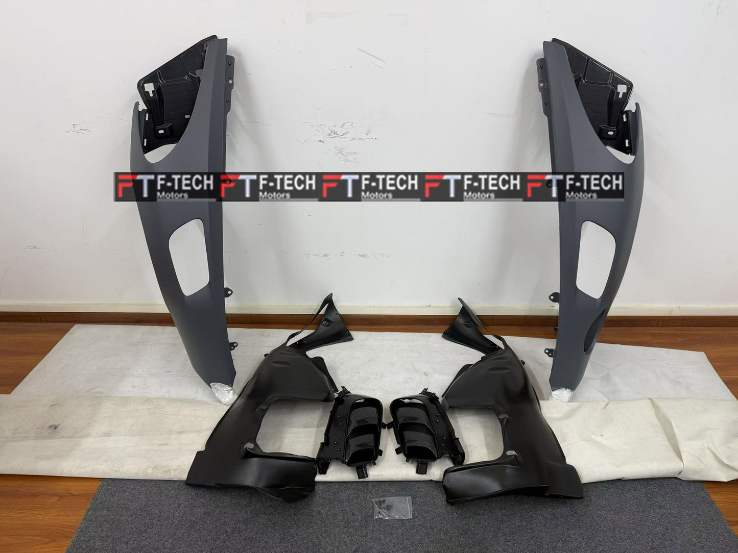 Porsche 718 Cayman Boxster 982 2016+ GT4 RS Front Fenders Dry Carbon Fiber