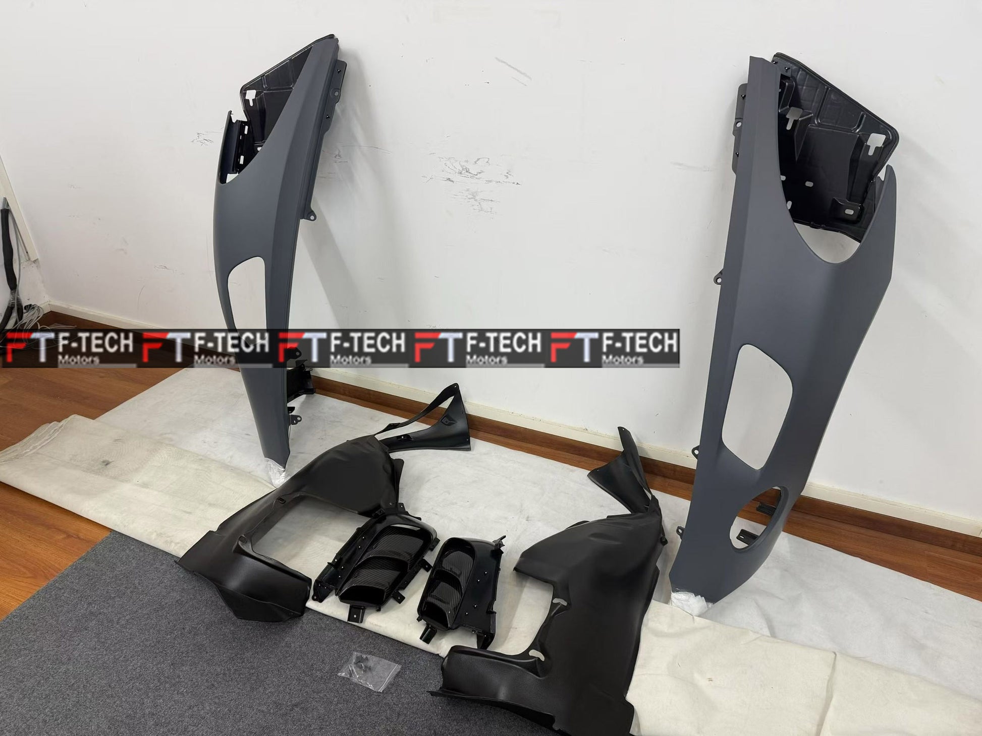 Porsche 718 Cayman Boxster 982 2016+ GT4 RS Front Fenders Dry Carbon Fiber