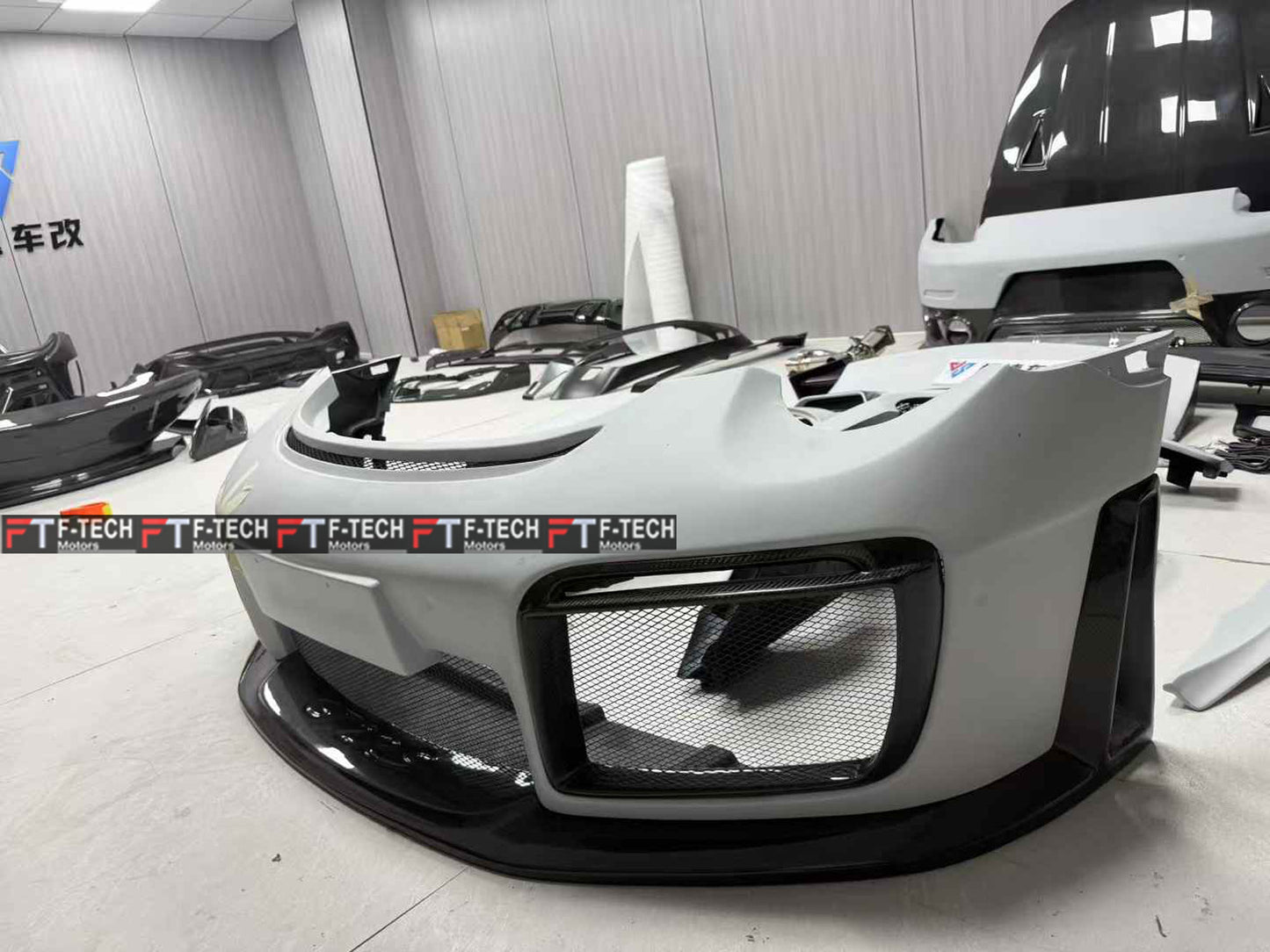 Dry Carbon Fiber GT2 RS Body Kit For Porsche 911 991.2 Carrera 4 S 4S 2015 - 2019