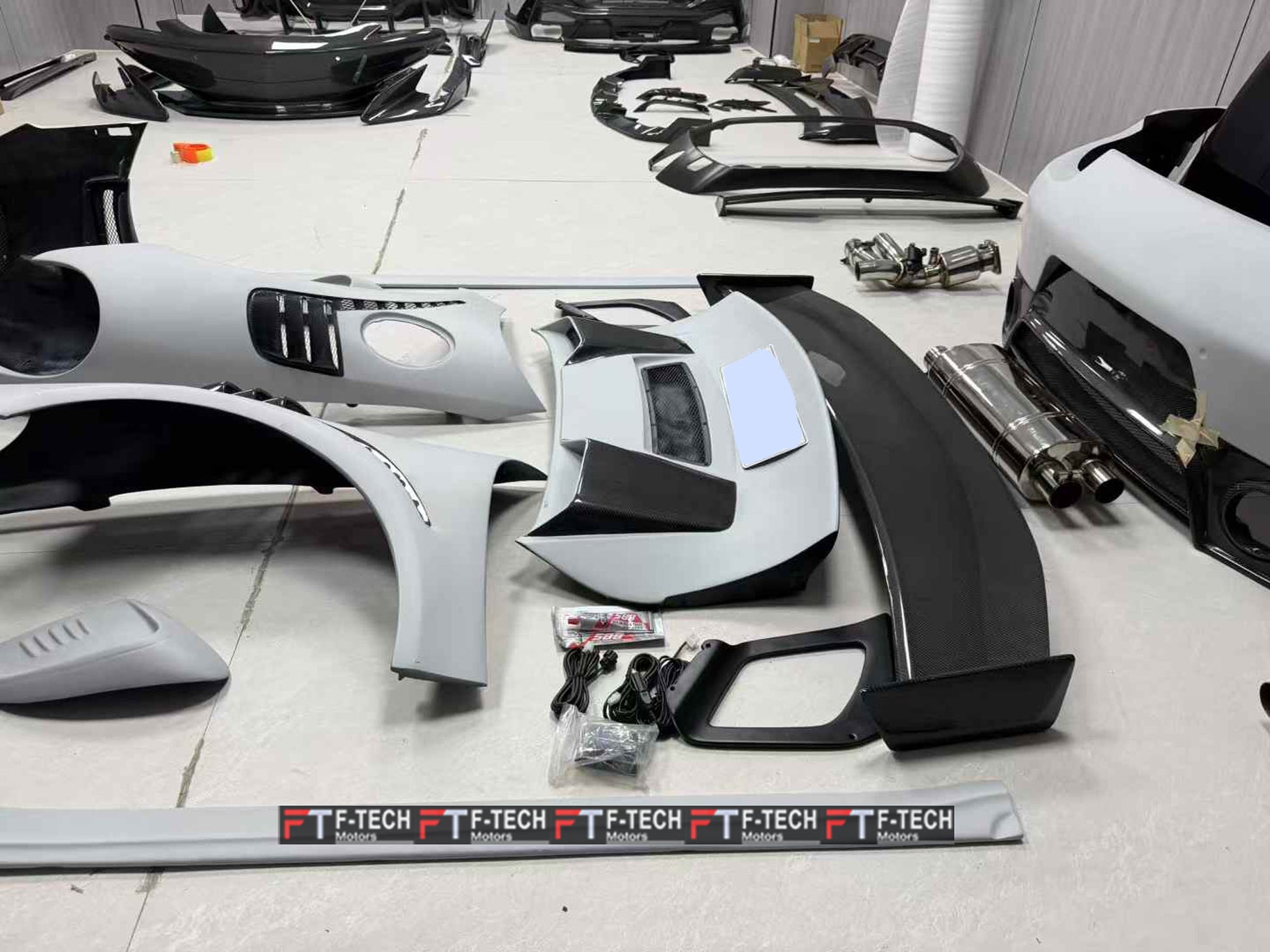 Dry Carbon Fiber GT2 RS Body Kit For Porsche 911 991.2 Carrera 4 S 4S 2015 - 2019