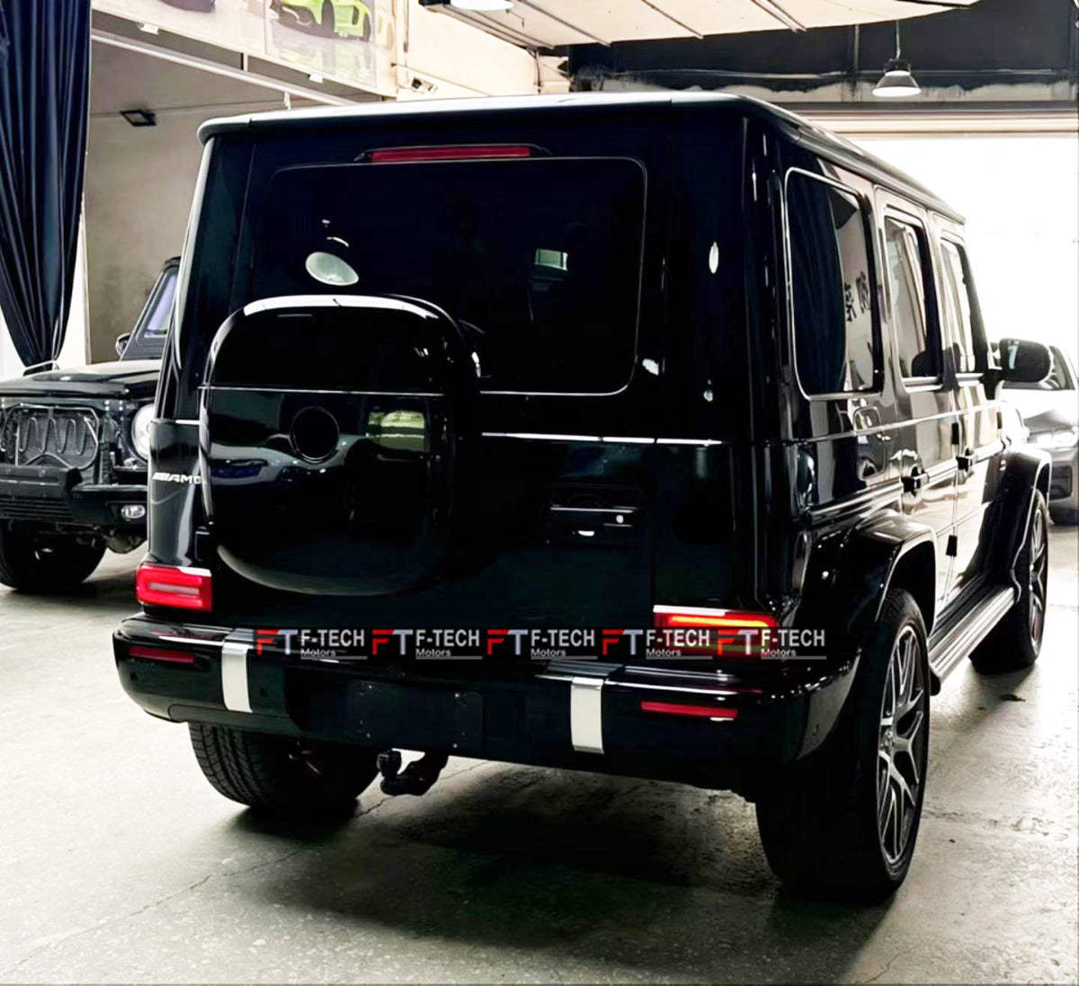 Gloss Black Storage Capacity Box For Mercedes Benz G Class W465 G63 G580 EQ 2025+
